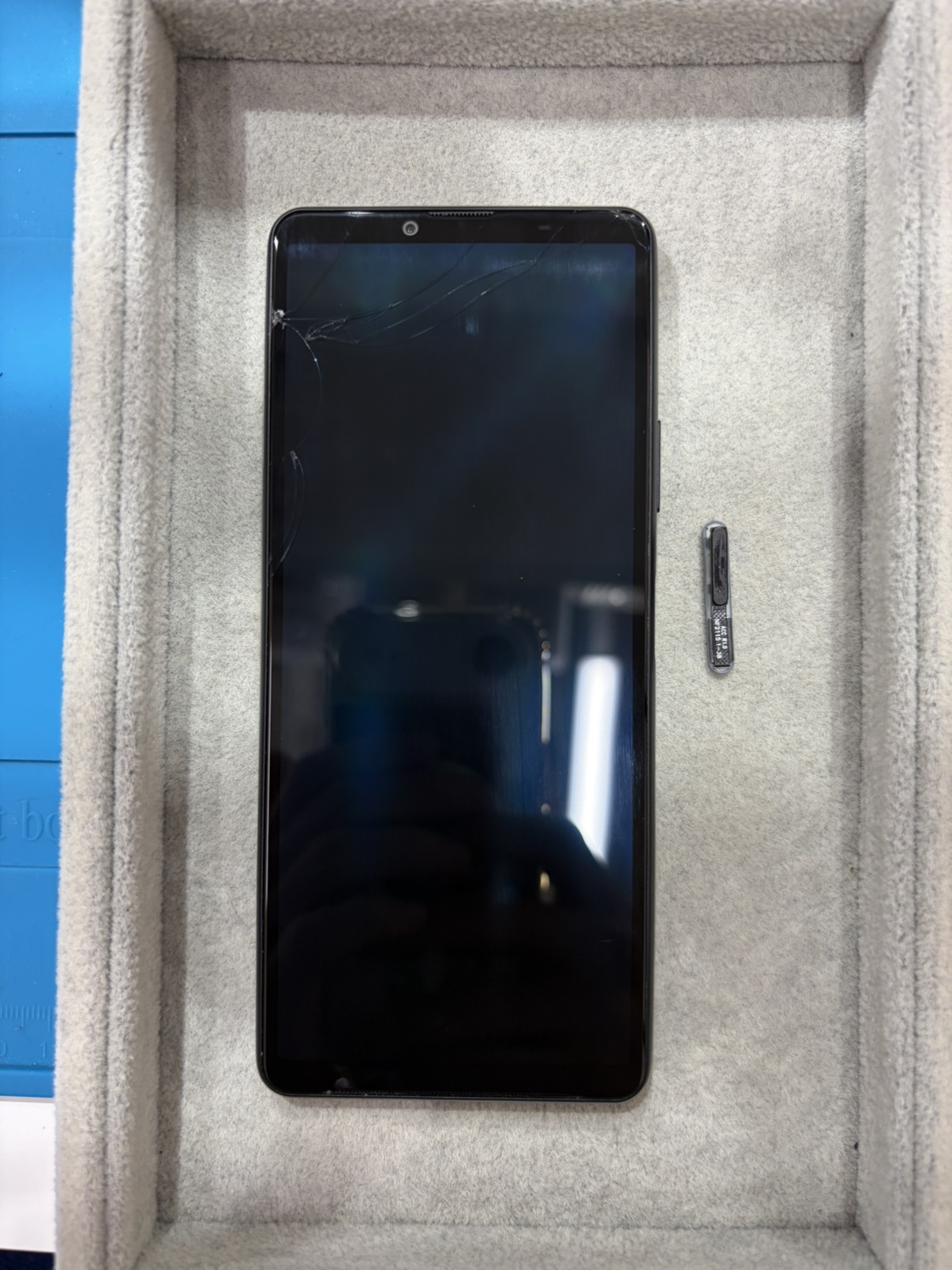 SONY Xperia 10IIIの電源ボタン修理なら【スマホ修理工房 池袋P'パルコ本店】にお任せください！