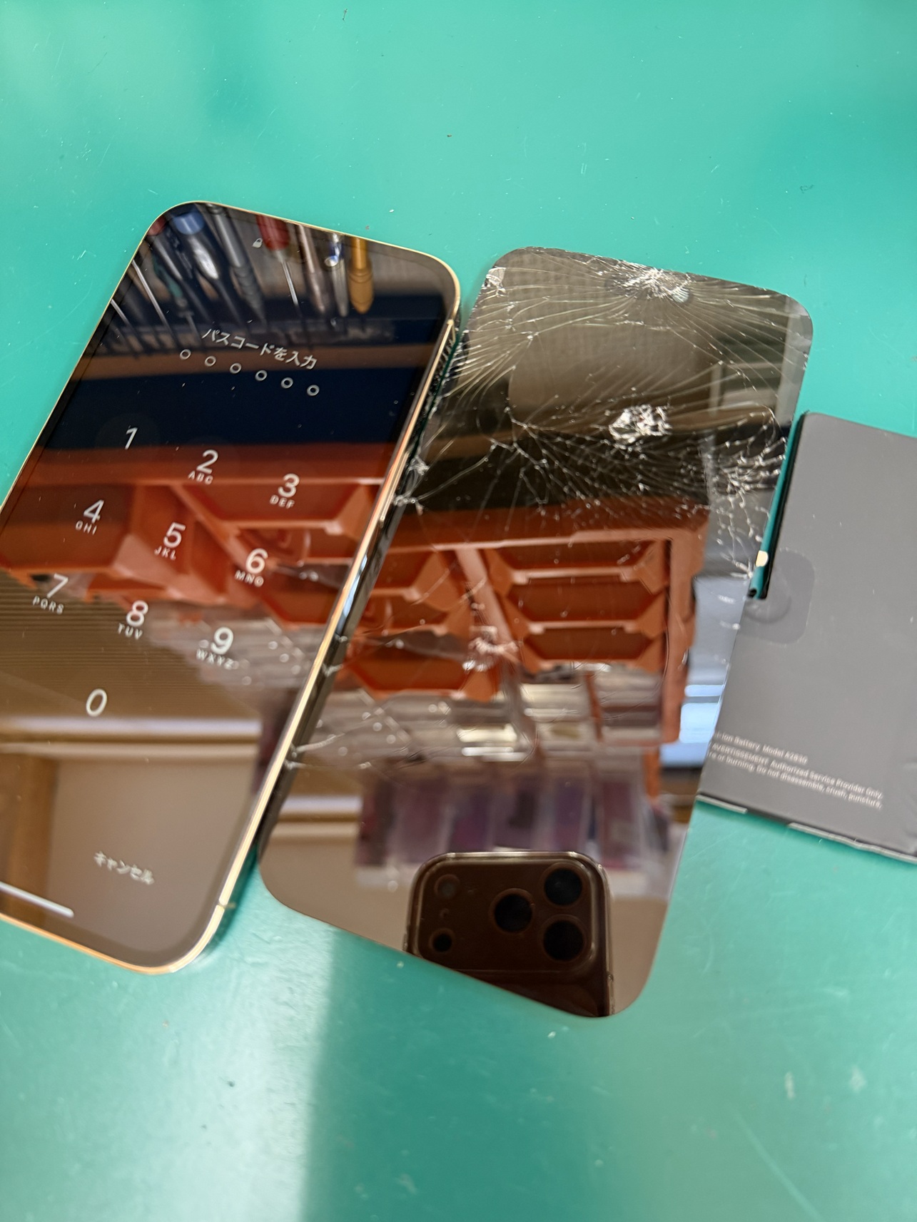 iPhone画面交換とバッテリー交換【スマホ修理工房熊谷店】