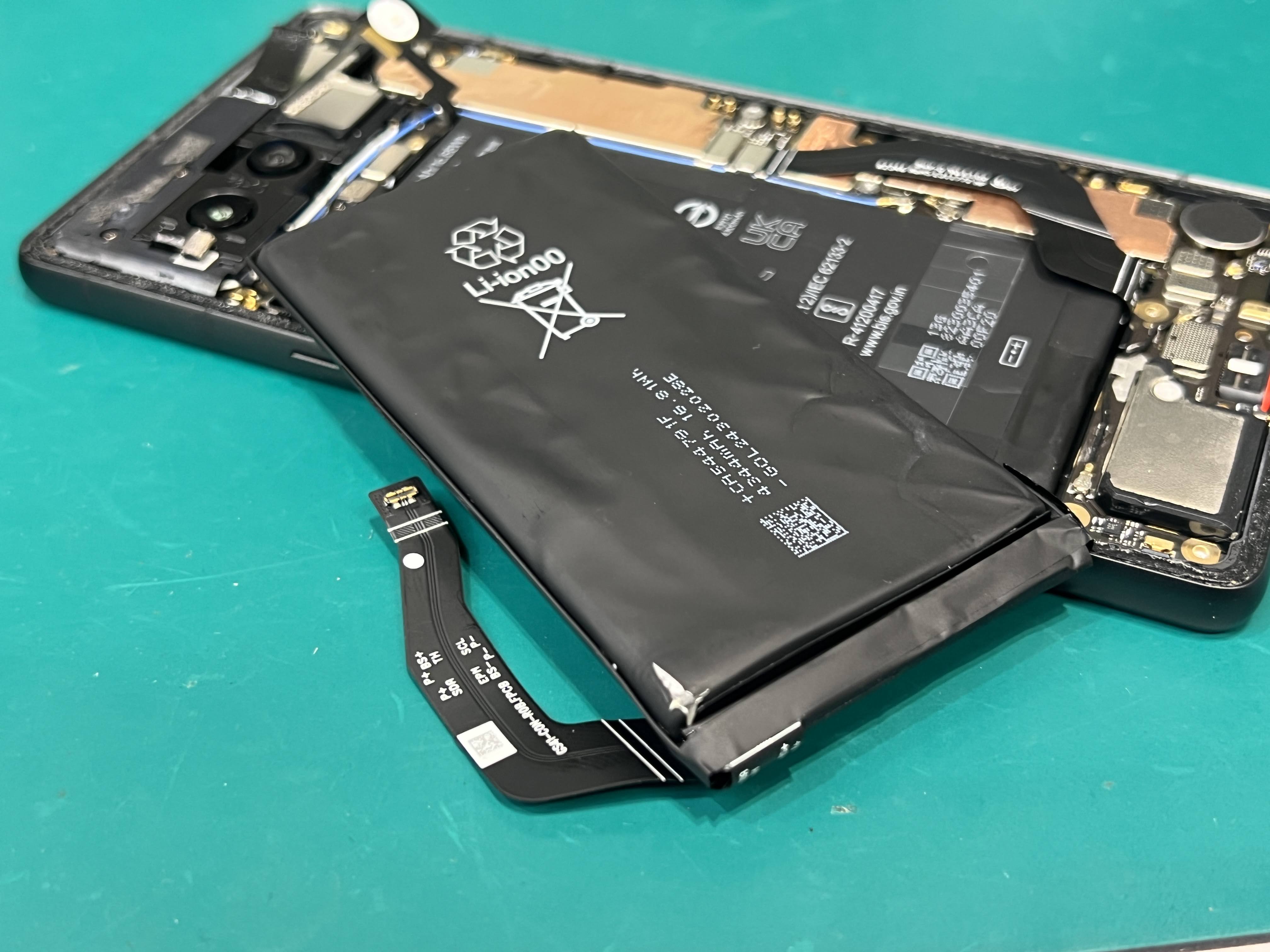 Pixel7a ブラック　バッテリー90% Google Pixel7Aの電池持ちが悪い！電池も若干膨張してるし電源も落ちて