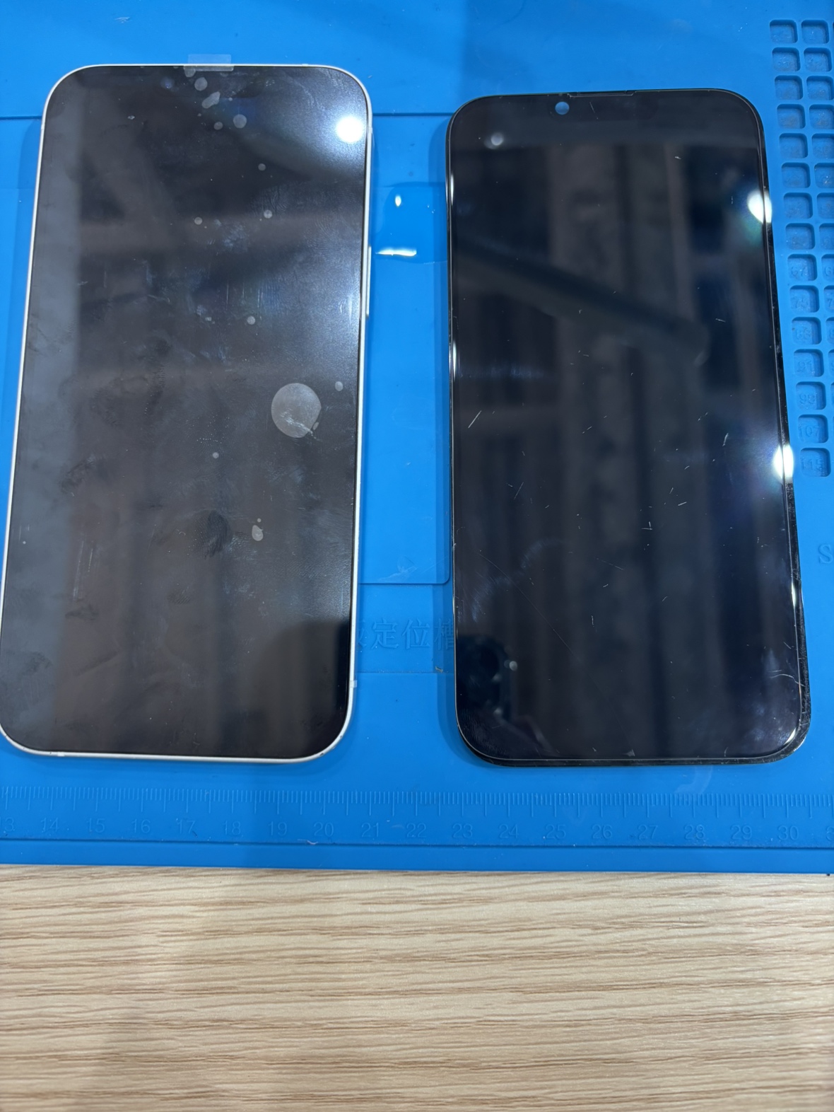 iPhone14Plusの画面が映らない？！そんな時は【スマホ修理工房池袋P’パルコ店】にお任せを！