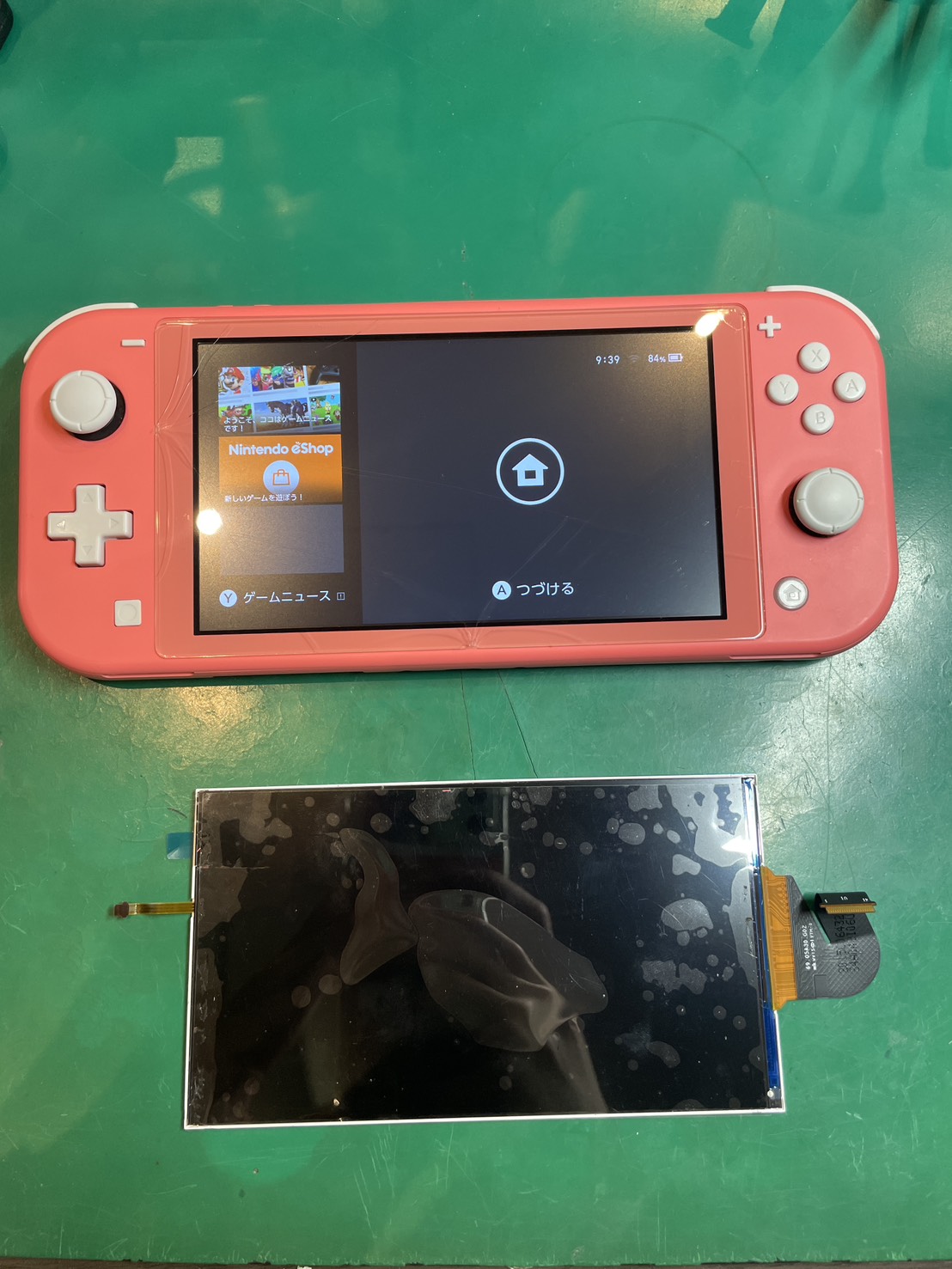 画面にボーダー状の線が入ってしまう　Switch Lite 液晶交換【スマホ修理工房ミーツ国分寺店】