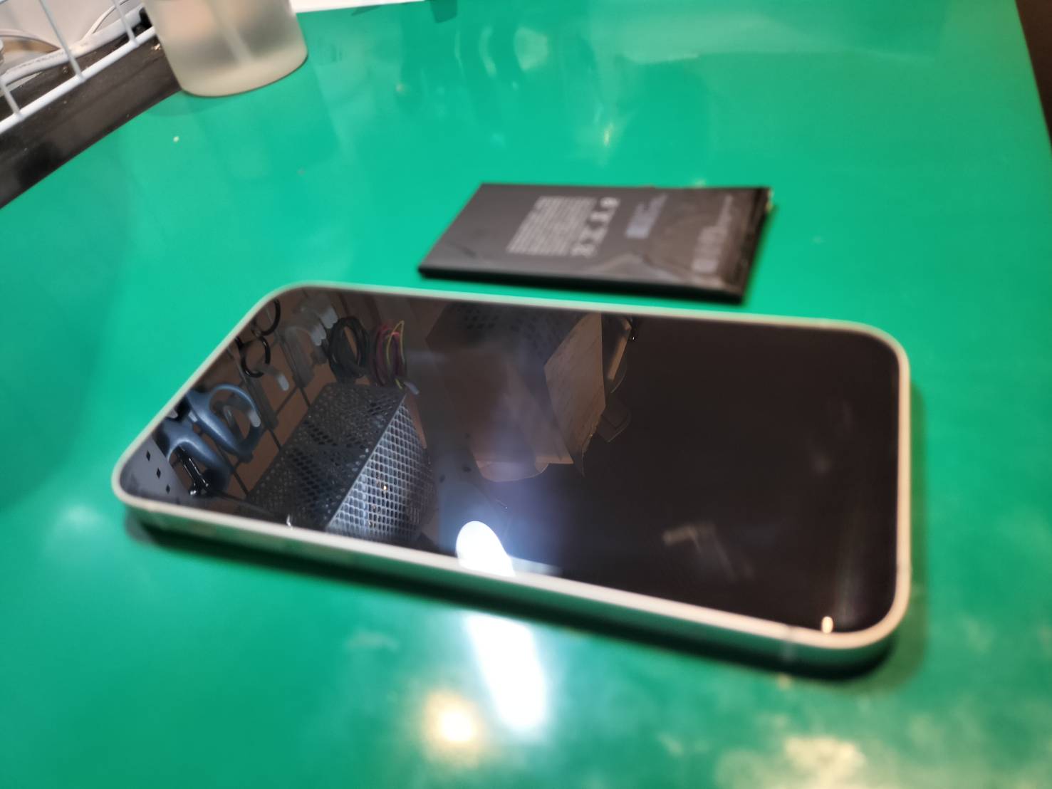 iPhone12の電池持ち改善！バッテリー交換で快適に🔋【スマホ修理工房 調布パルコ店】