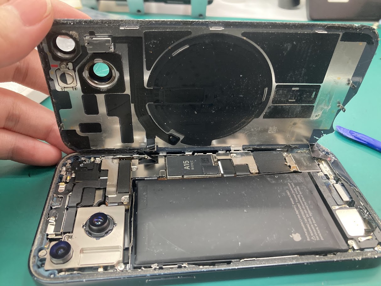 iPhone14のバッテリー交換はスマホ修理工房へお任せ下さい。