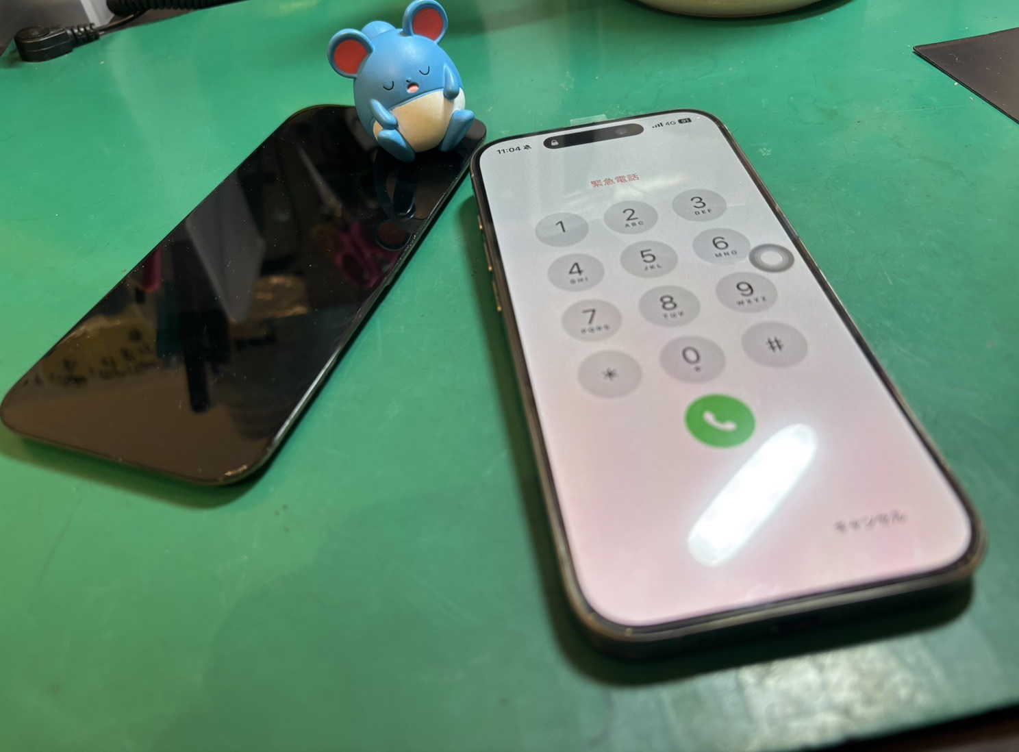 iPhone15Pro(アイフォン15プロ)の液晶画面パネル交換修理【スマホ修理工房新百合丘オーパ店】