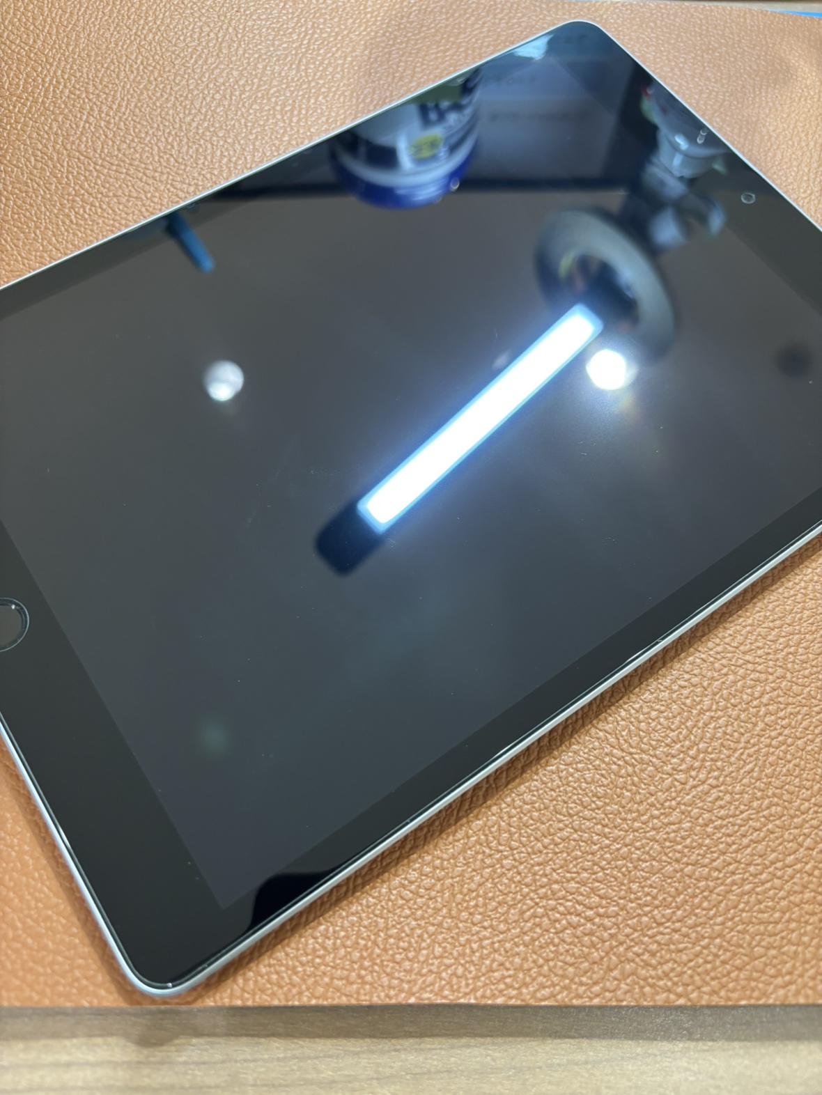 液晶の映りがおかしくなったiPad9（アイパッド）液晶交換承りました！！