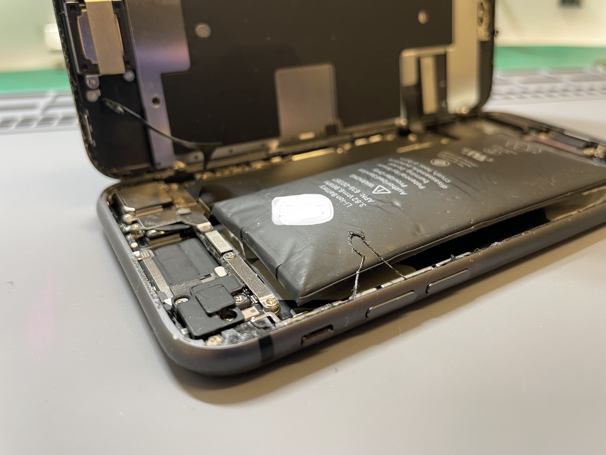 iPhone11Pro(アイフォン11プロ)バッテリーと画面交換