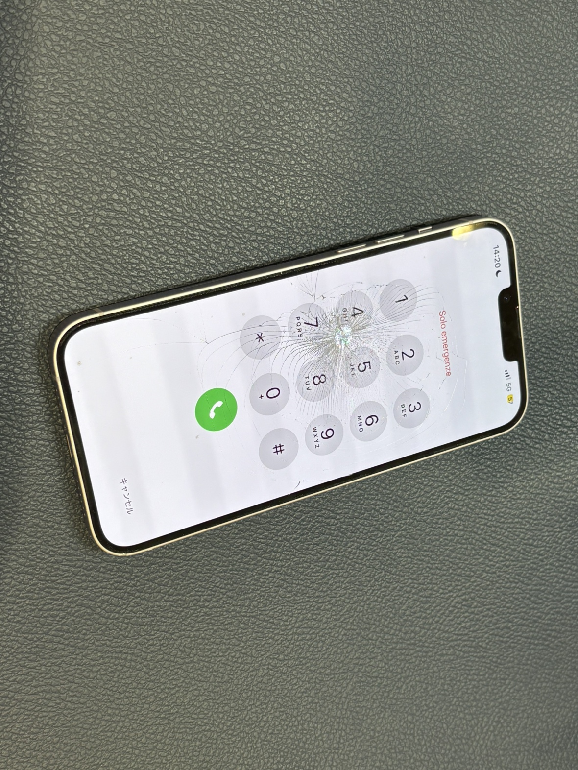表面から落としてしまったiPhone14Plus（アイフォン）画面交換承りました！！