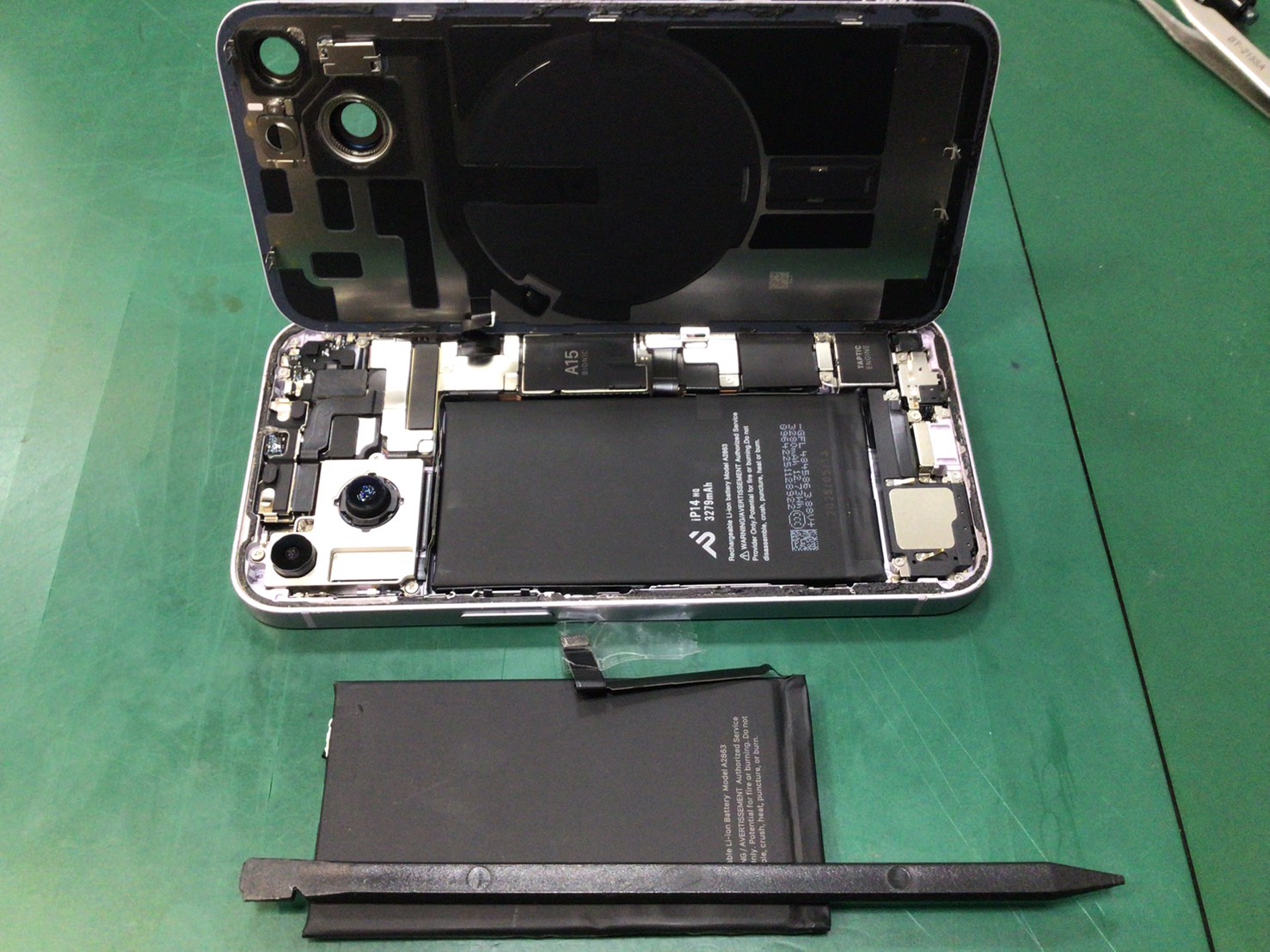 ふじみ野市、所沢市、川越市でiPhone14のバッテリー交換ならスマホ修理工房イオン大井店まで！