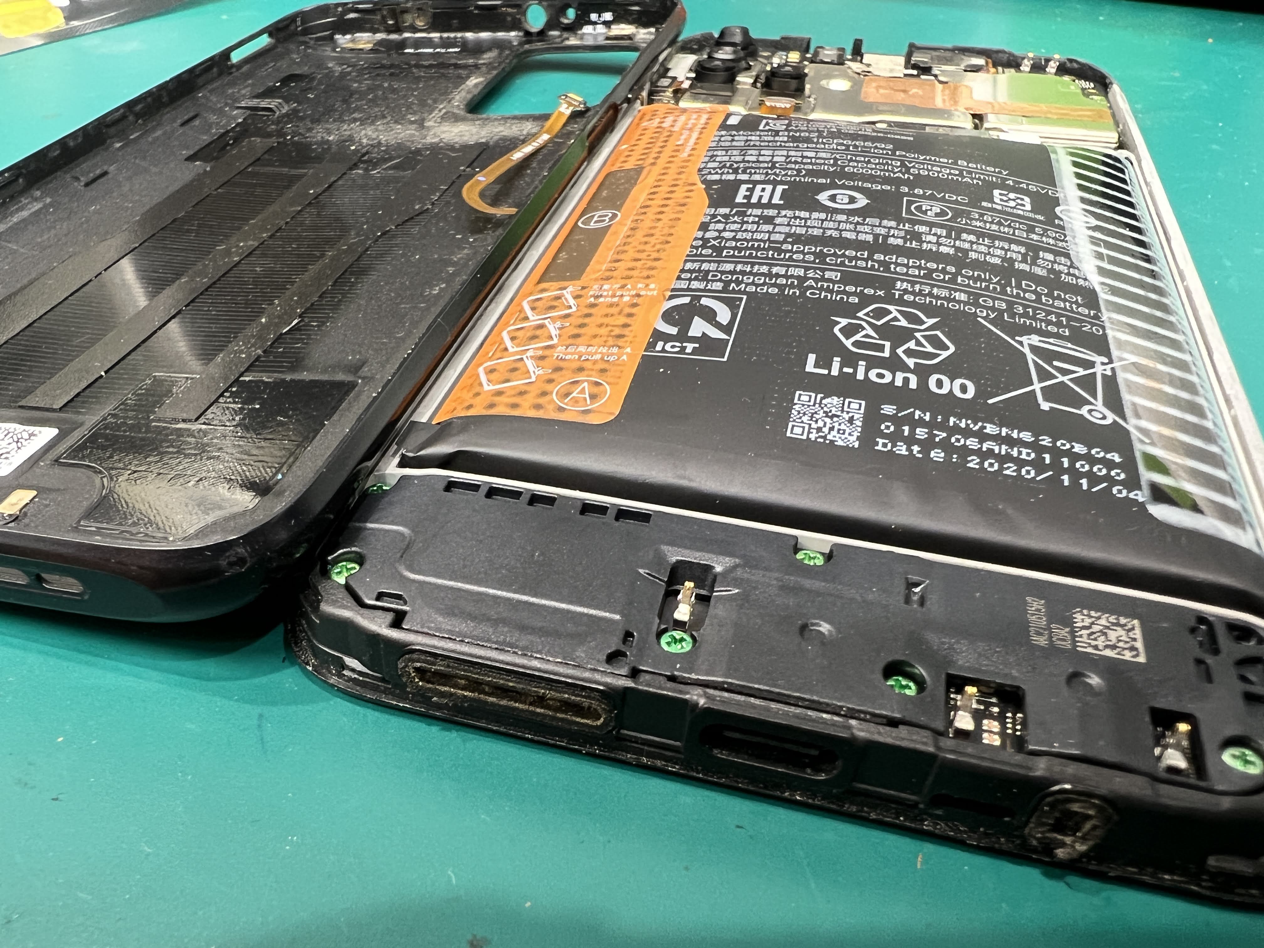 Redmi 9T（レドミ）バッテリー膨張による交換修理のご相談