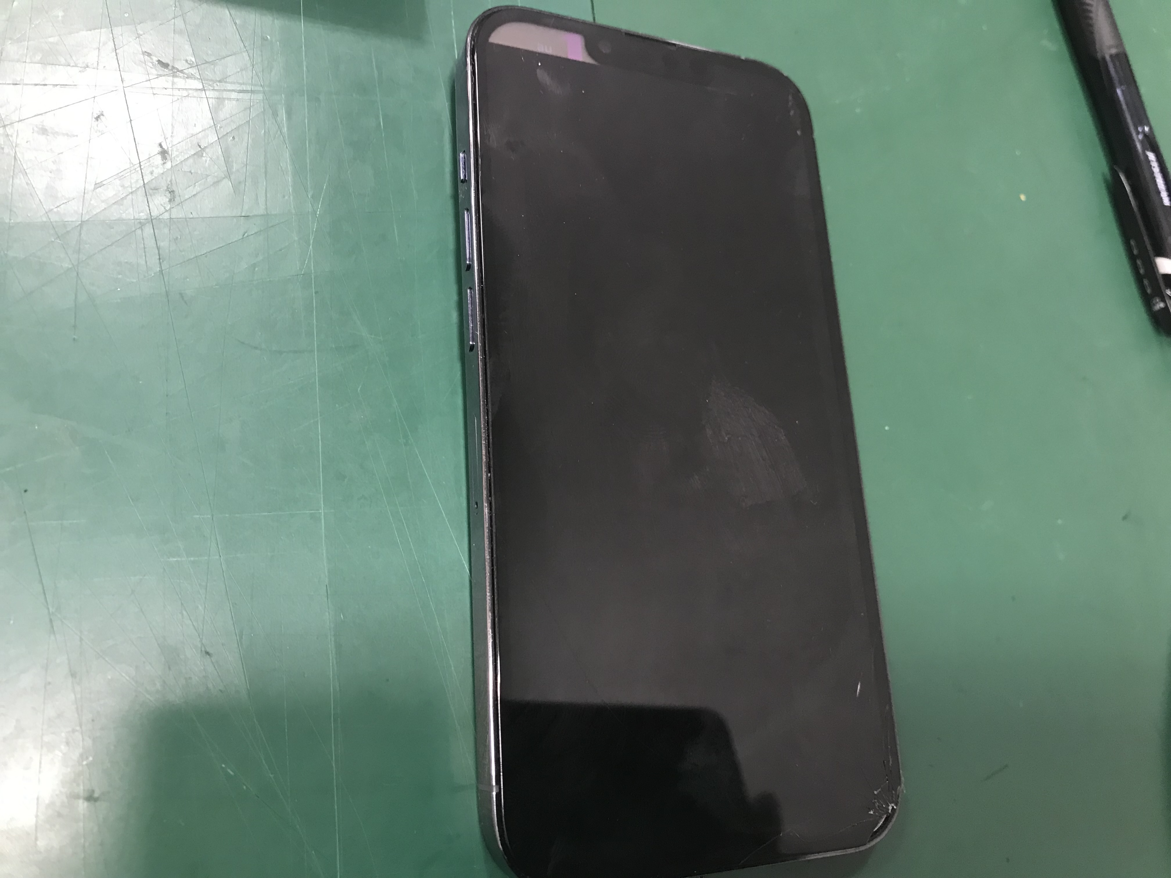 iPhone13Proの画面修理はスマホ修理工房イオン大井店にお任せください！