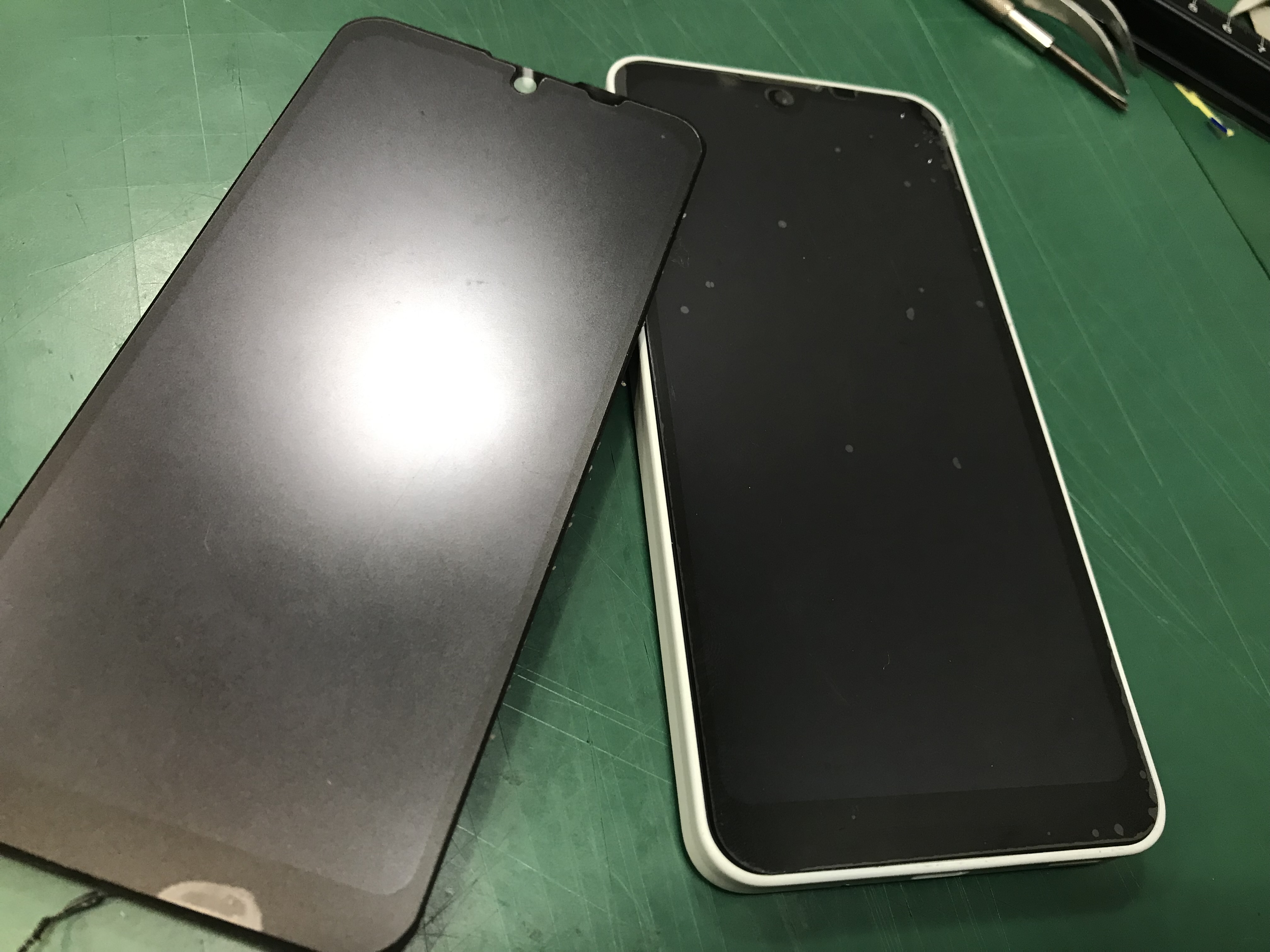 AQUOS Wish3の画面修理はスマホ修理工房イオン大井店まで！