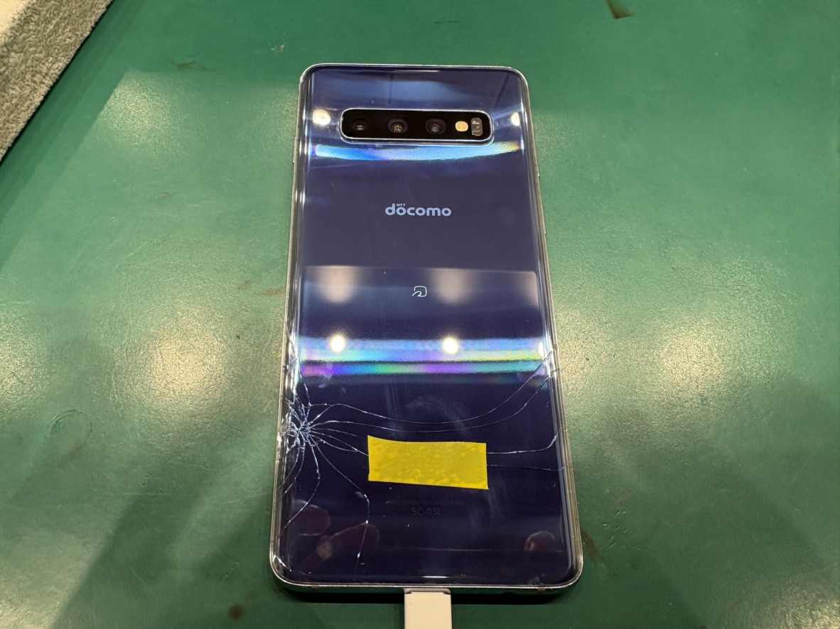 GalaxyS10(ギャラクシー)のバッテリー交換ならスマホ修理工房テラスモール湘南店へ！