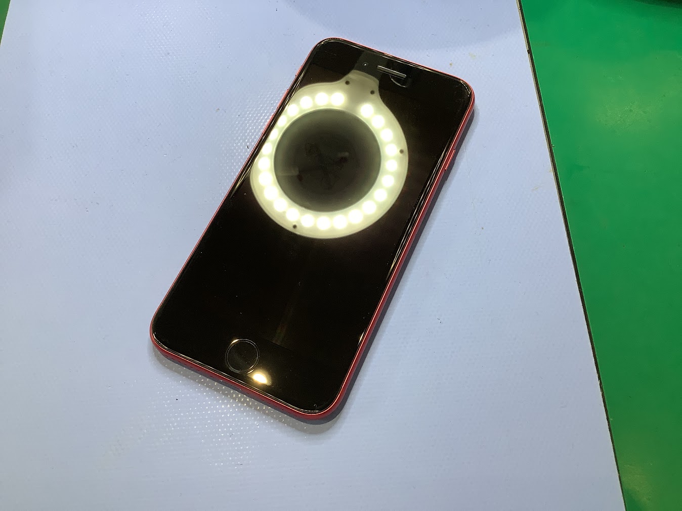 iPhoneSE3のリンゴループならデータをそのまま・最短即日修理のスマホ修理工房ラザウォーク甲斐双葉店にご相談ください！