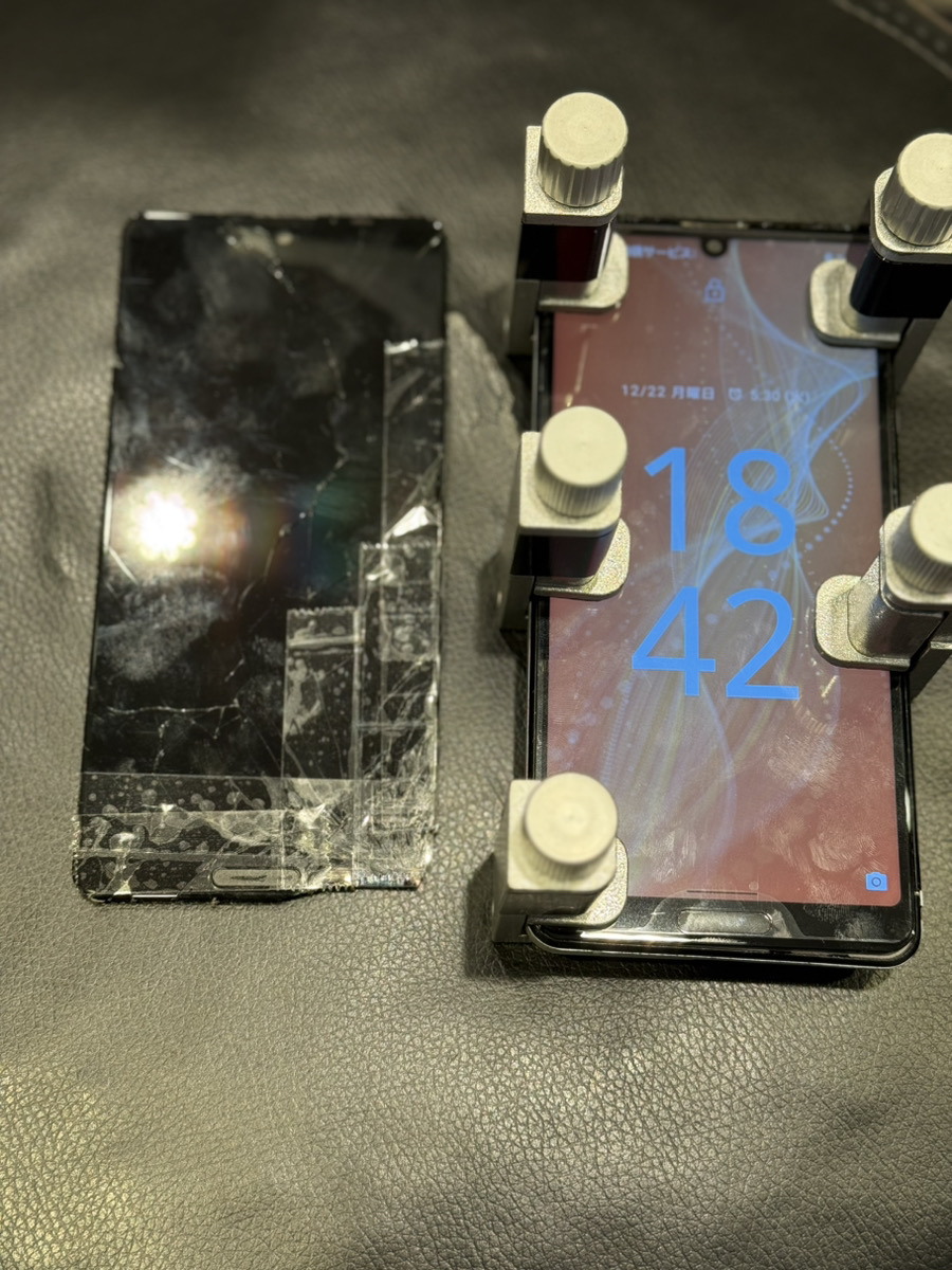 車に轢かれて壊れたしまった端末も修理可能です！