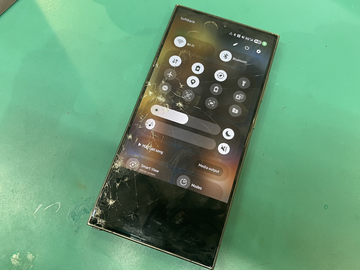 GalaxyS24Ultra液晶画面 交換修理いたしました！