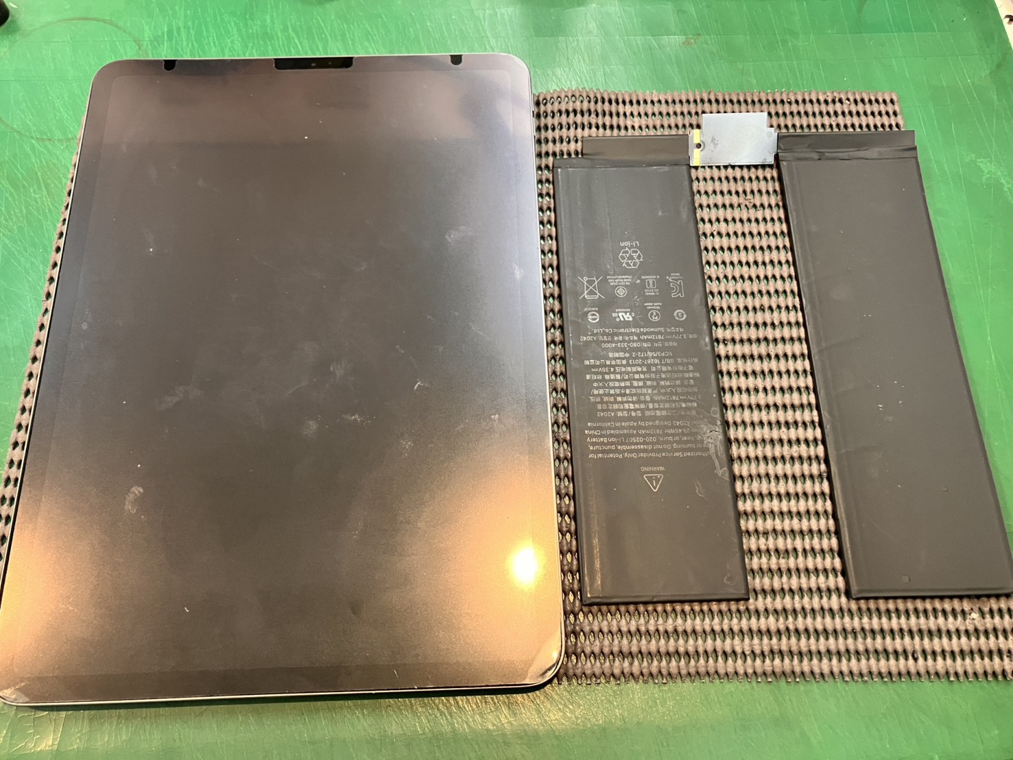 iPadPro11(第一世代)のバッテリー交換を行いました！　-スマホ修理工房和光駅北口店-