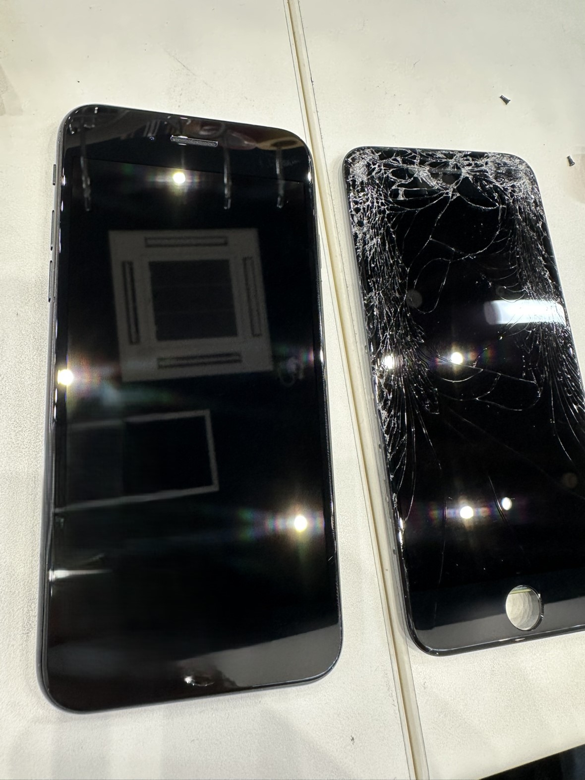 iPhone SE3（アイフォン）の画面割れはスマホ修理工房イオンモール福岡店で即日修理可能です！