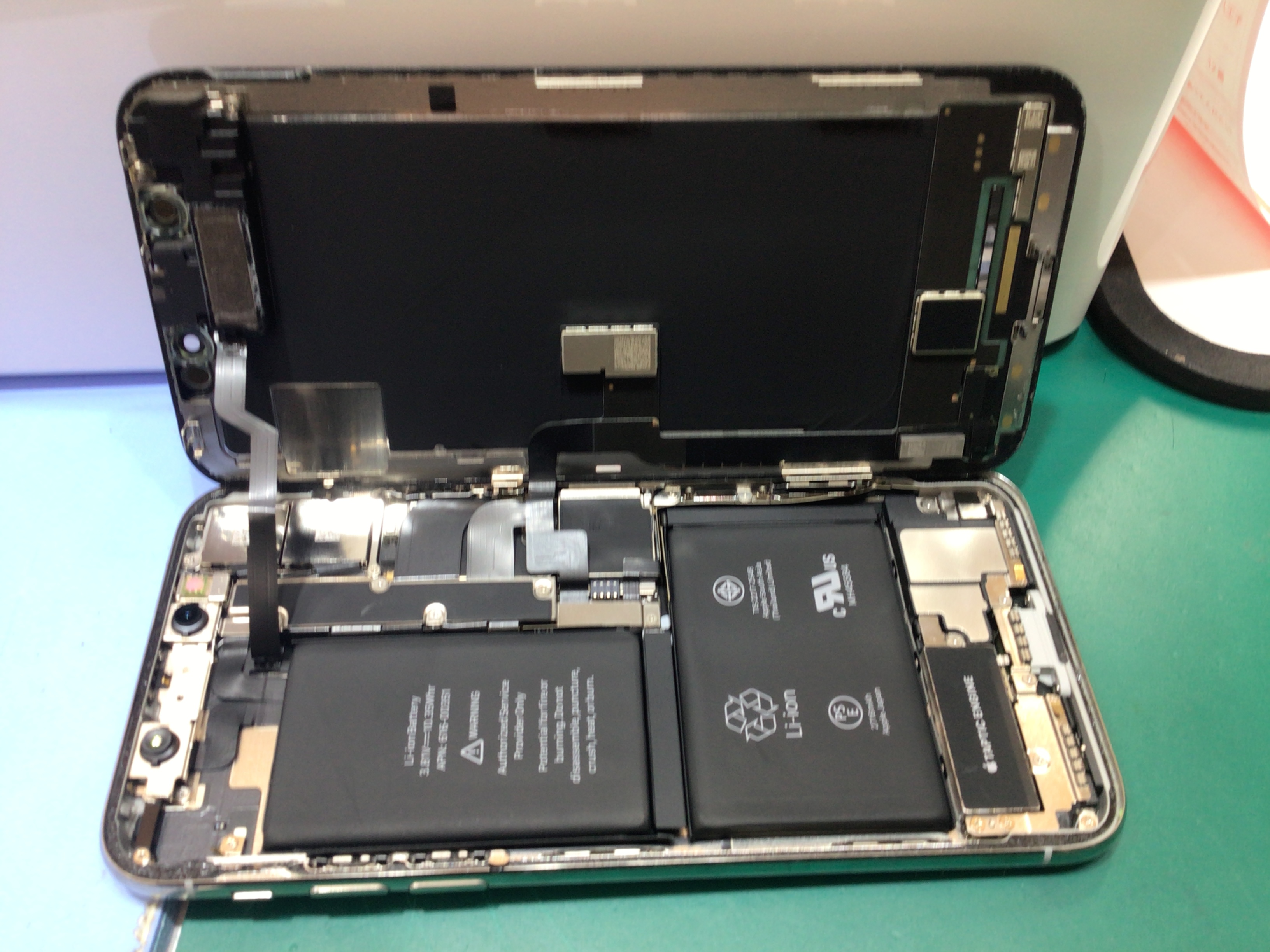 iPhoneXバッテリー修理　データをそのまま・最短即日修理のスマホ修理工房イーアス高尾店にご相談下さい！