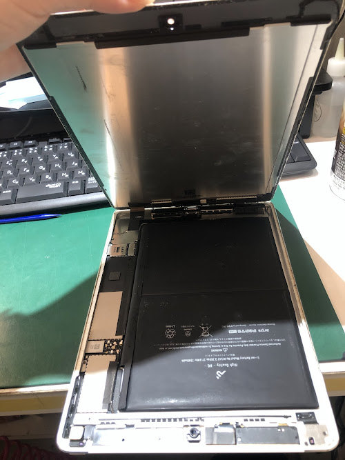 iPadAir2のバッテリー交換は、データそのまま・即日修理のスマホ修理工房　港北店へ！