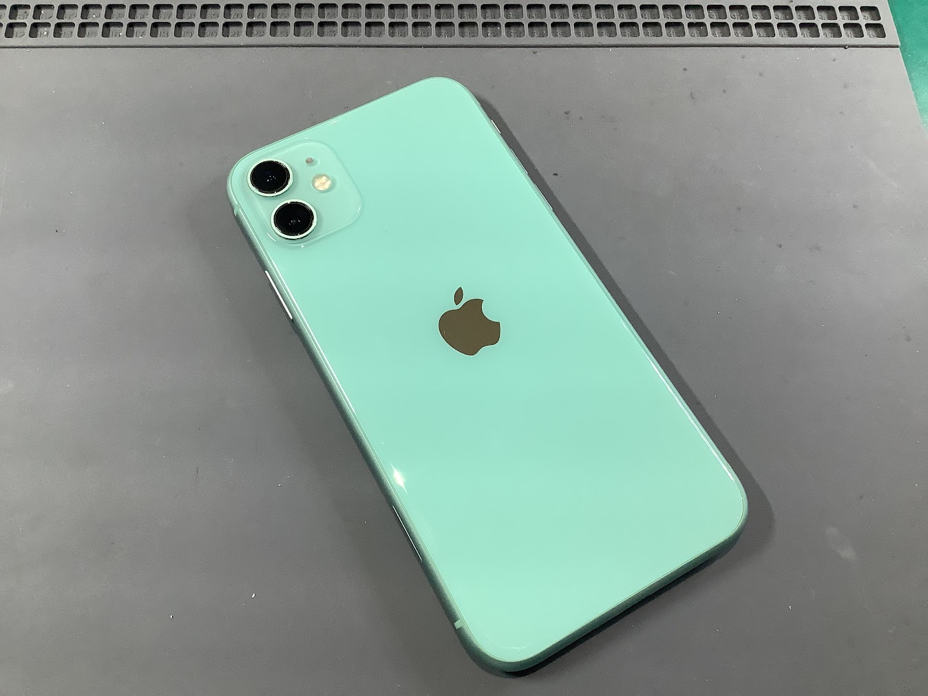 iPhone11のバッテリー交換ならデータをそのまま・最短即日修理のスマホ修理工房グランデュオ蒲田店へ