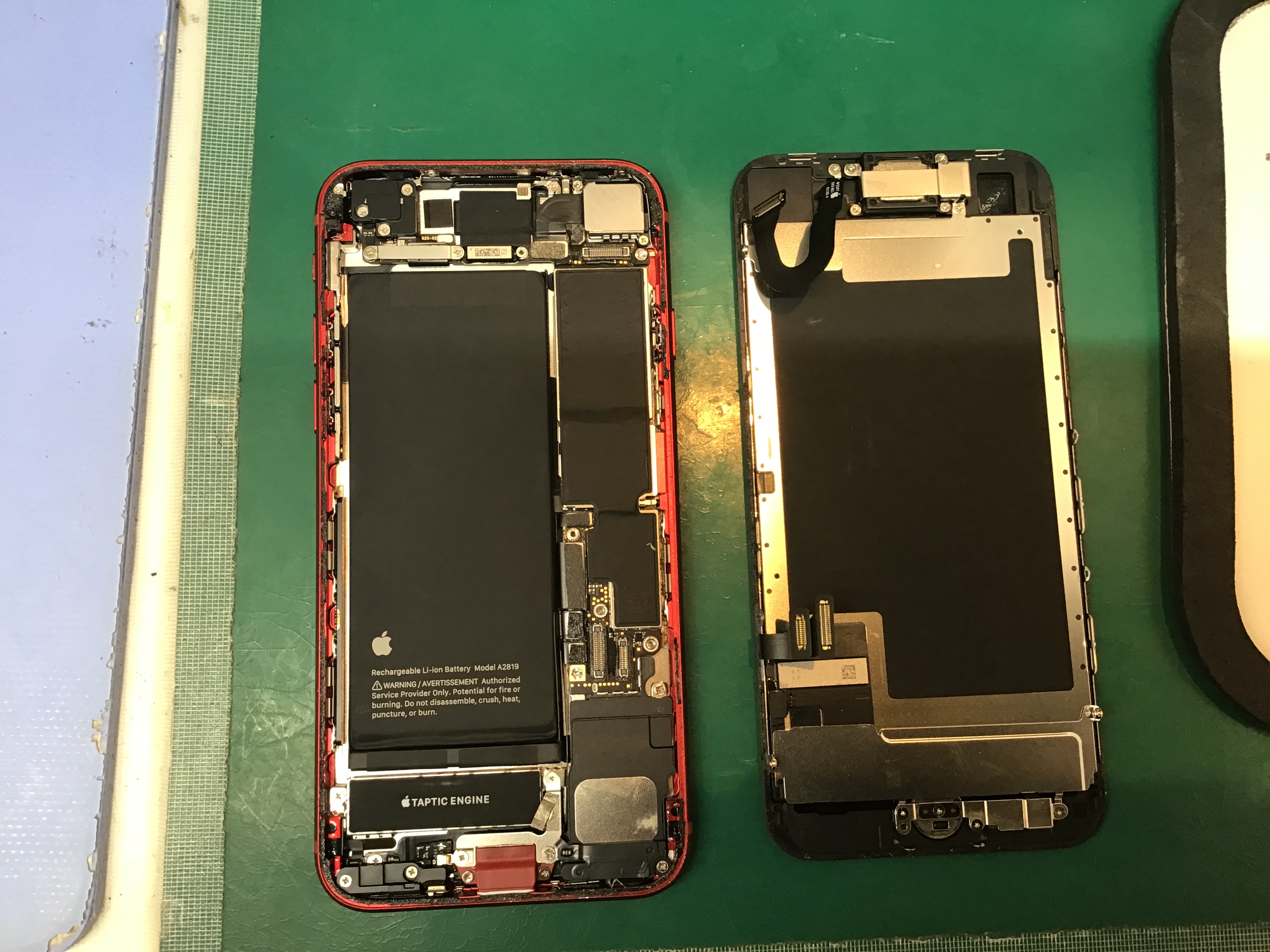 iPhoneSE3のバッテリー交換は、データそのまま・即日修理のスマホ修理工房京王聖蹟桜ヶ丘ショッピングセンターB館店へ！