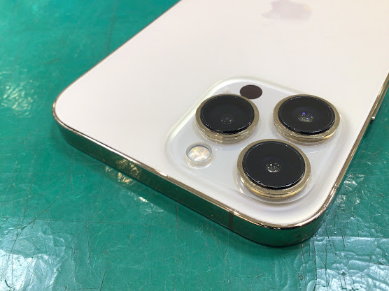 iphone12ProMaxの画面交換ならデータそのまま修理可能なスマホ修理工房町田モディ店へ！