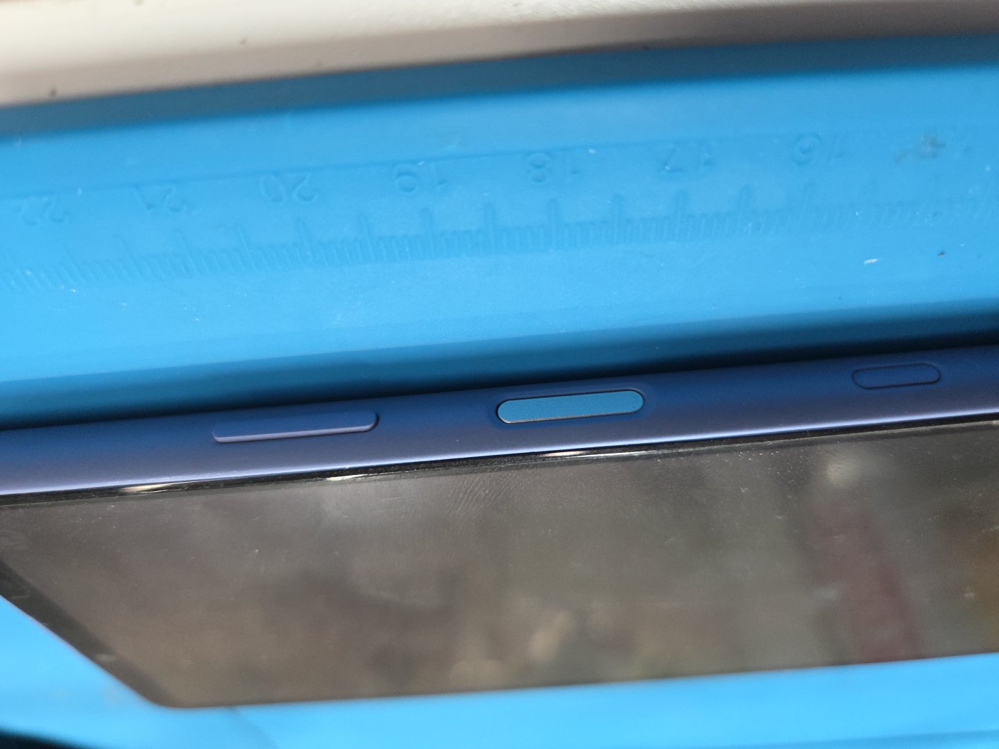 Xperia 10Ⅲの電源ボタン修理なら【スマホ修理工房 池袋P'パルコ本店】にお任せください！