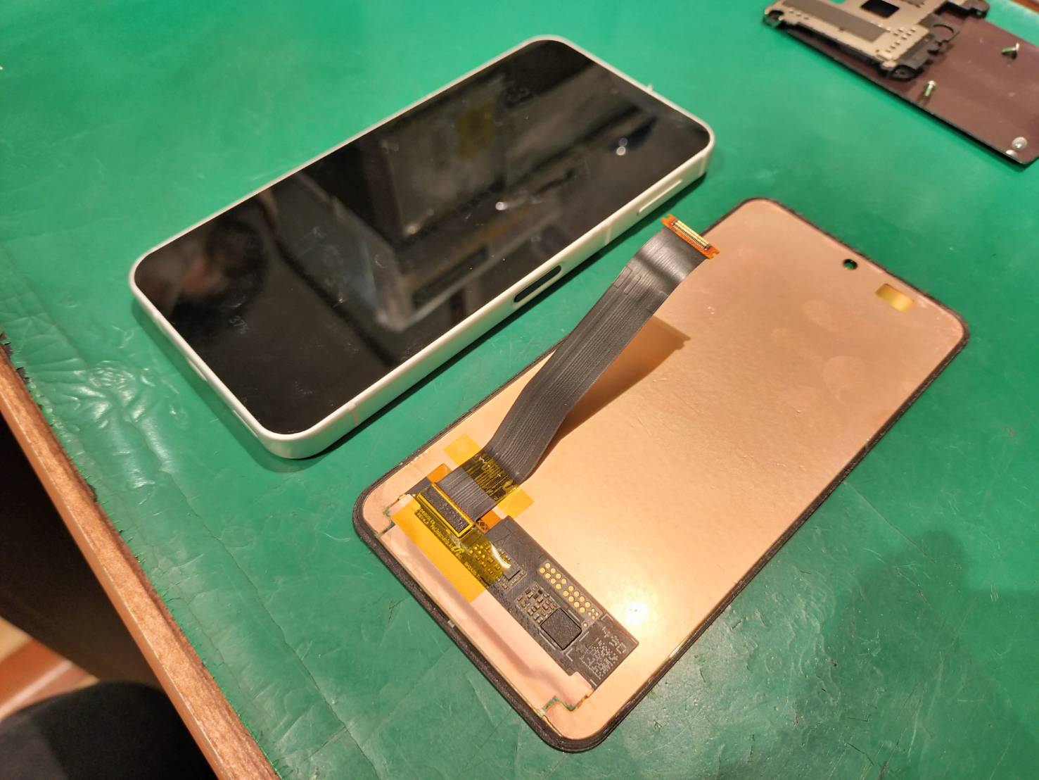 AQUOS sense 9の画面交換修理を対応！！【スマホ修理工房 京王アートマン府中店】