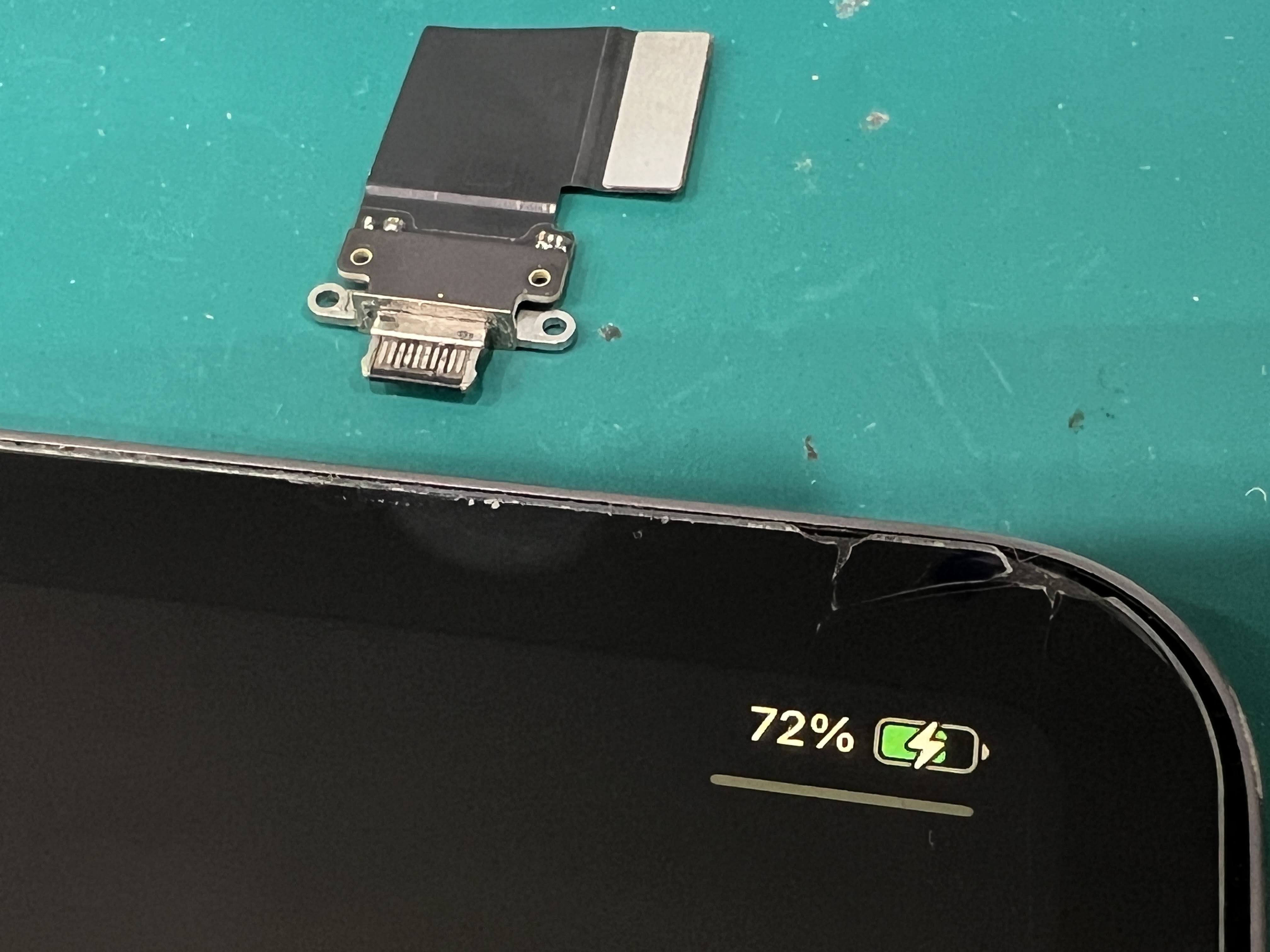 iPad Pro 11インチ（2020）充電コネクター交換