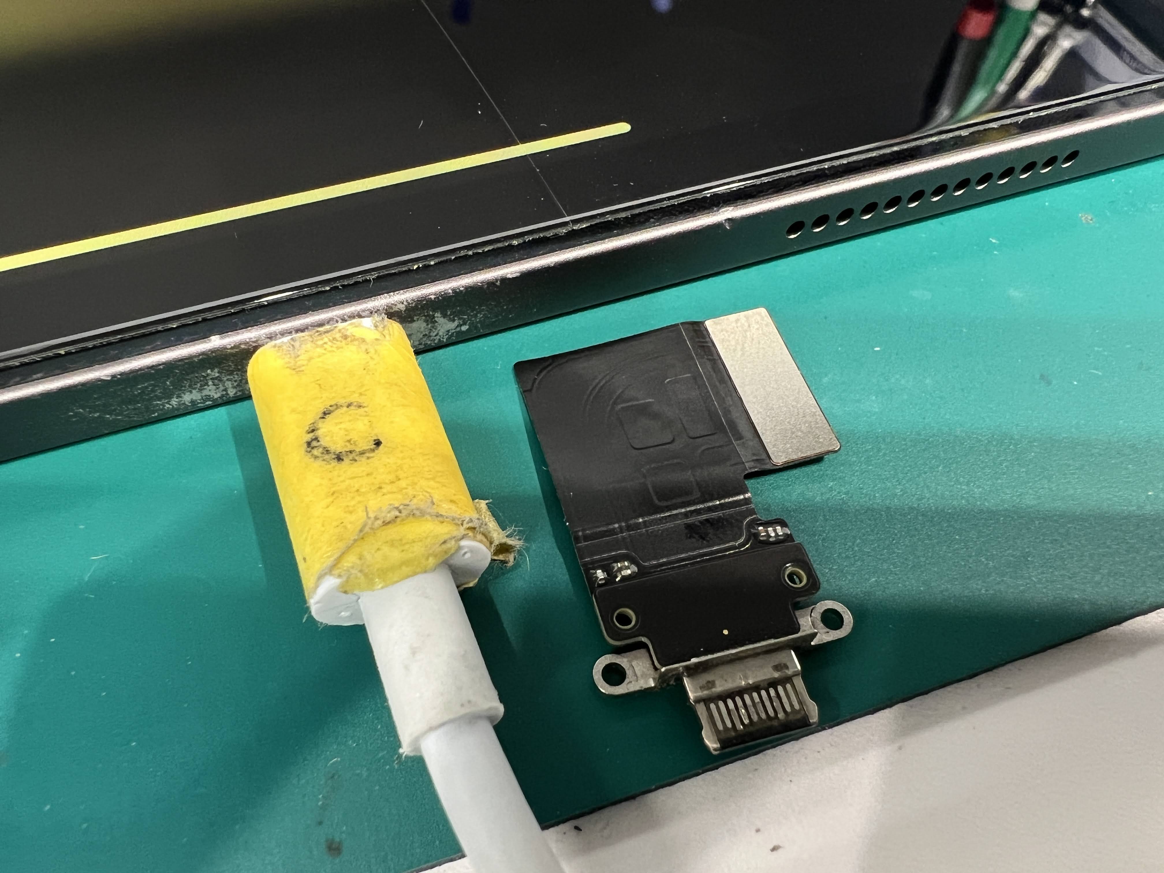 iPad Pro 11インチ（2020）充電ケーブルを認識しない