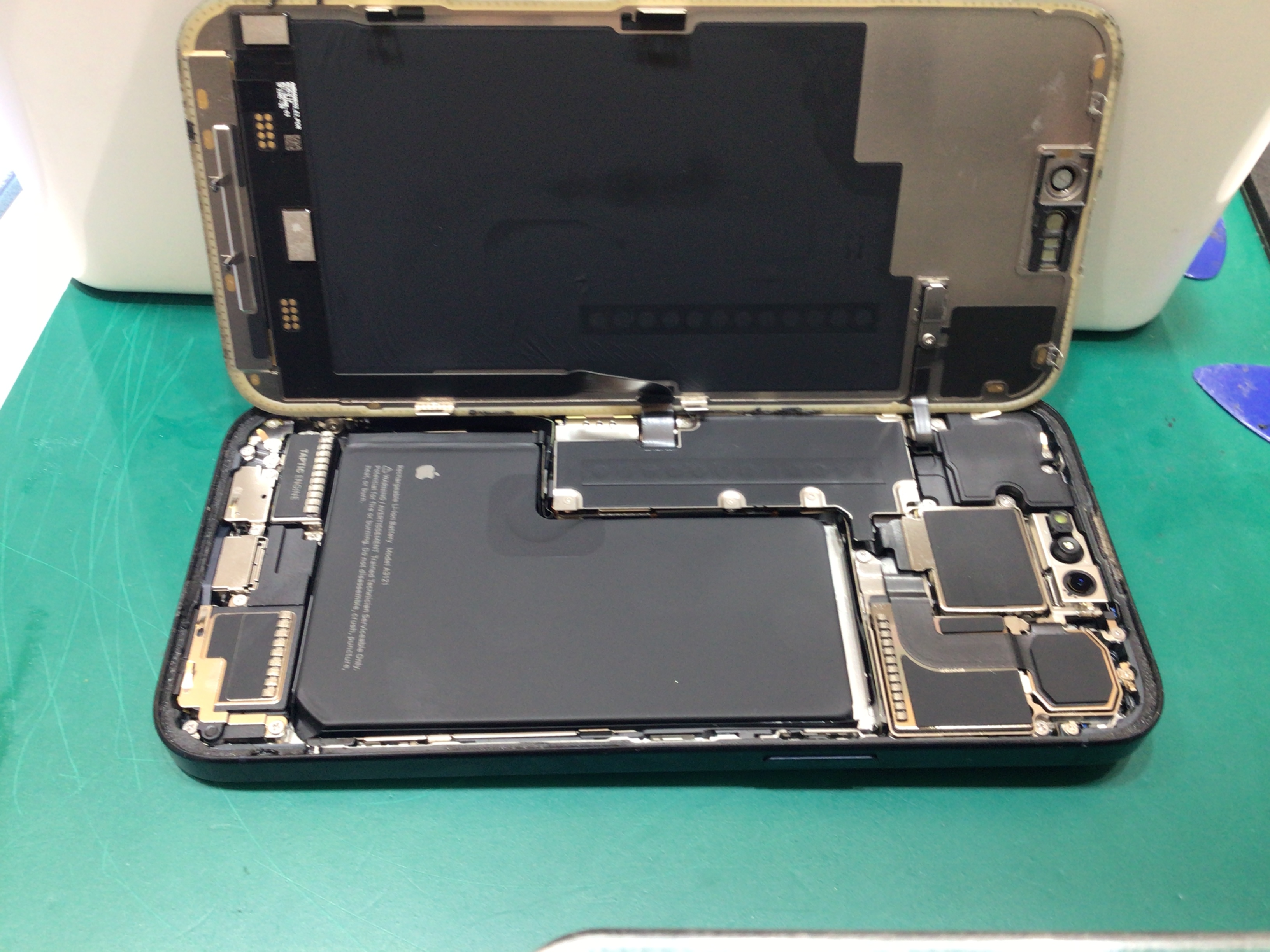 Apple 【iPhone 15 Pro Max】の修理サービス | iPhone修理・Android