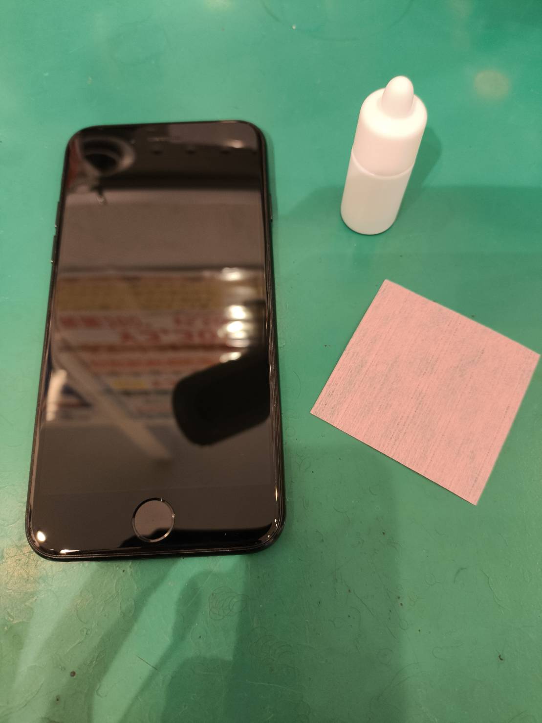 iPhoneSE3のガラスコーティングを行いました！【スマホ修理工房新百合丘オーパ店】