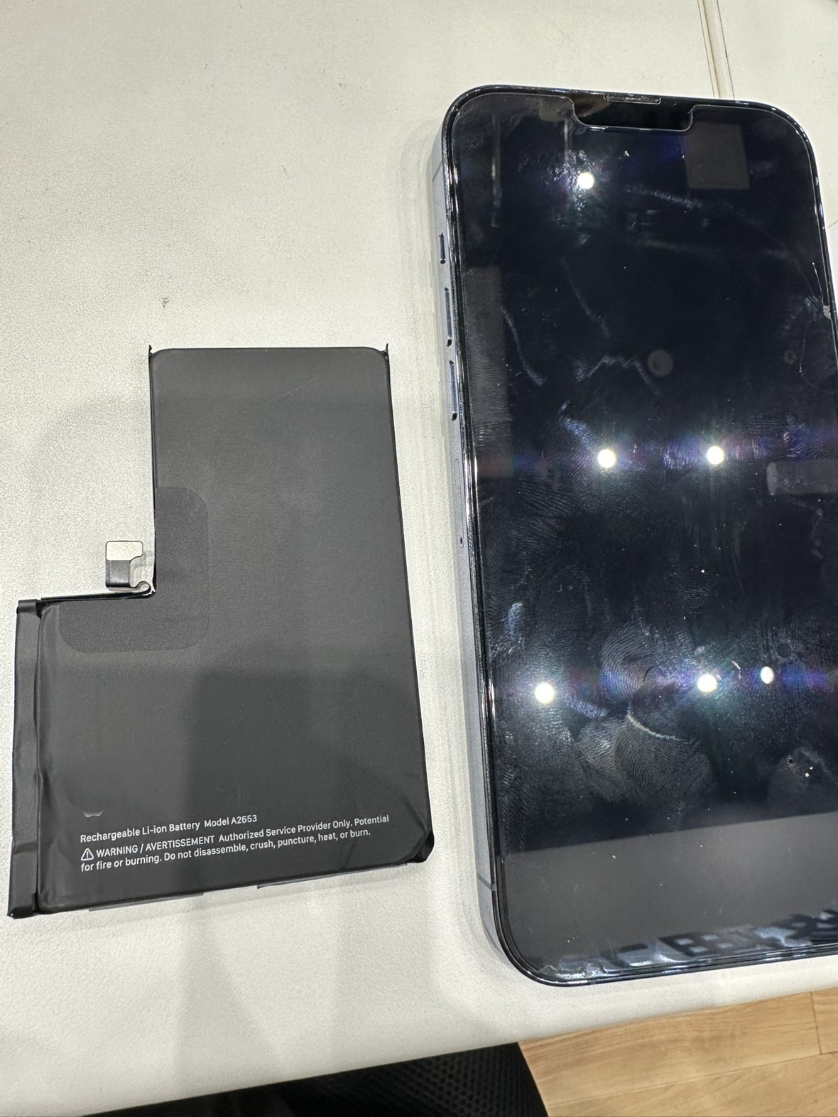 iPhone 13ProMax（アイフォン）のバッテリー交換はスマホ修理工房