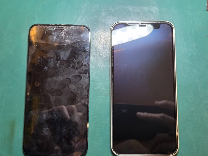 iPhone 12miniの画面が割れてしまった,,, フロントパネル交換で改善！【スマホ修理工房 調布パルコ店】