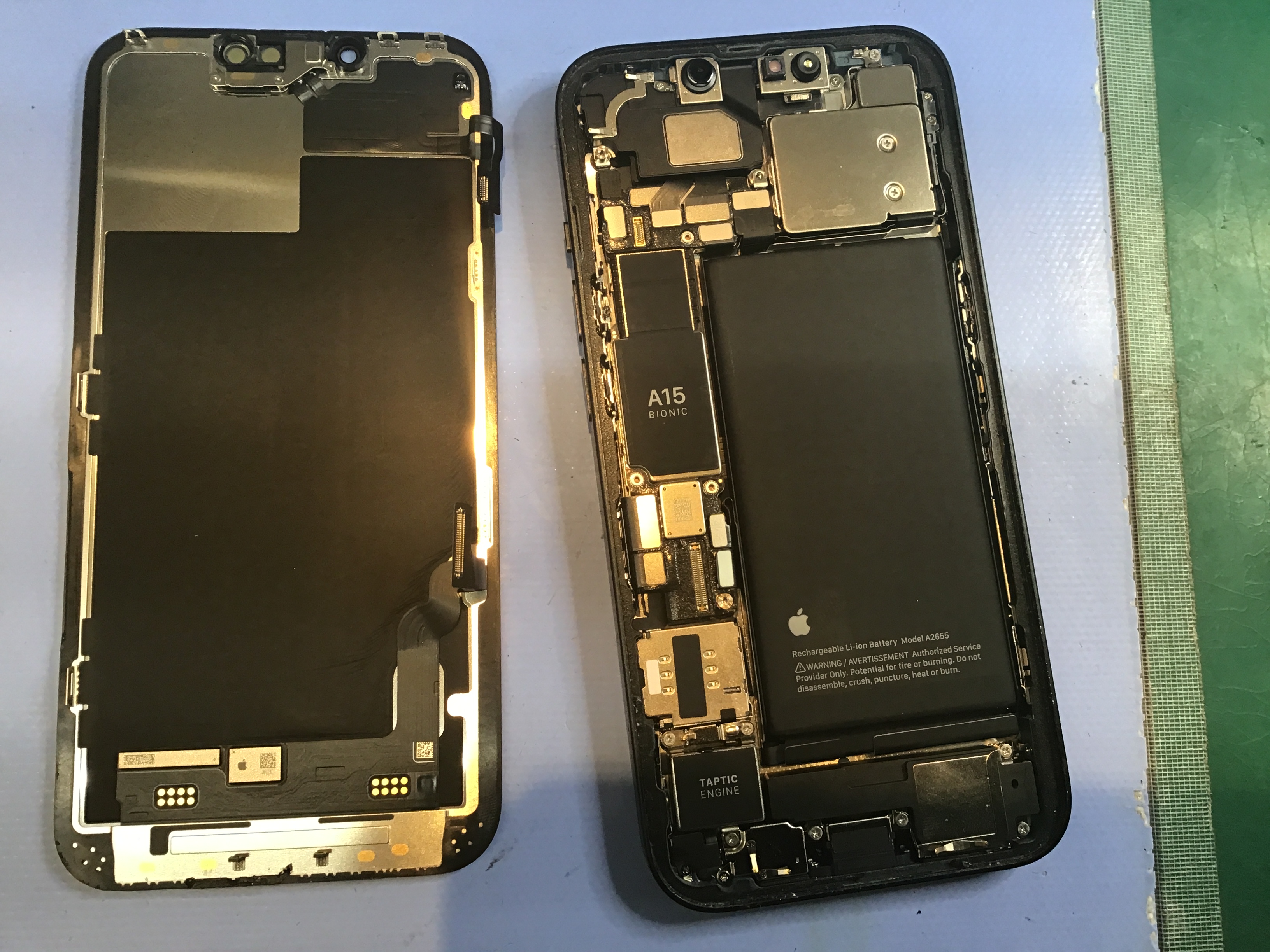 iPhone13のバッテリー交換は、データそのまま・即日修理のスマホ修理工房京王聖蹟桜ヶ丘ショッピングセンターB館店へ！