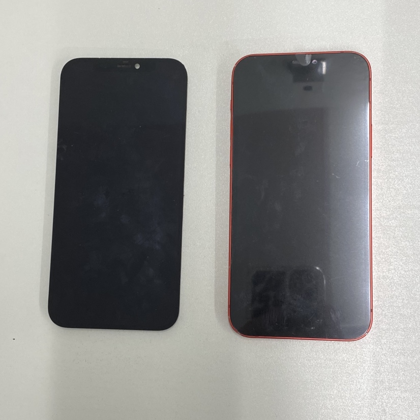 iPhone12パネル交換（アイフォン）