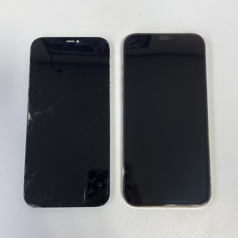 iPhone12ProMaxパネル交換（アイフォン）