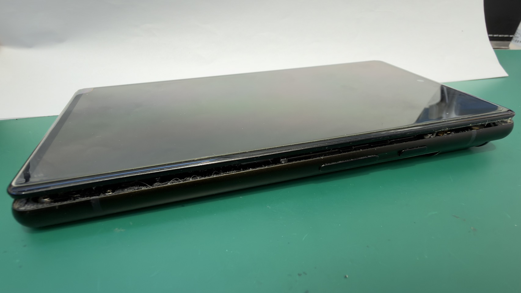 Pixel6バッテリー膨張による電池交換【登戸・向ケ丘遊園店】