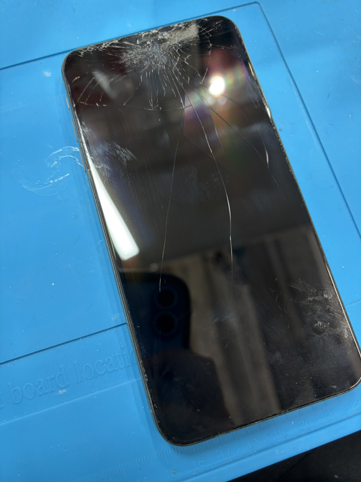 iPhone XS Max（アイフォン テンエスマックス）の画面交換は【スマホ修理工房池袋P‘パルコ店】へ！