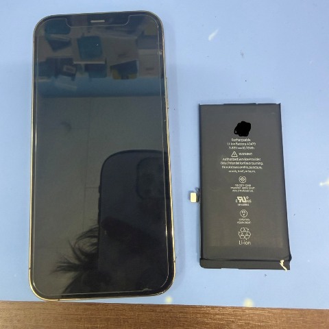 iPhone12Pro バッテリー交換