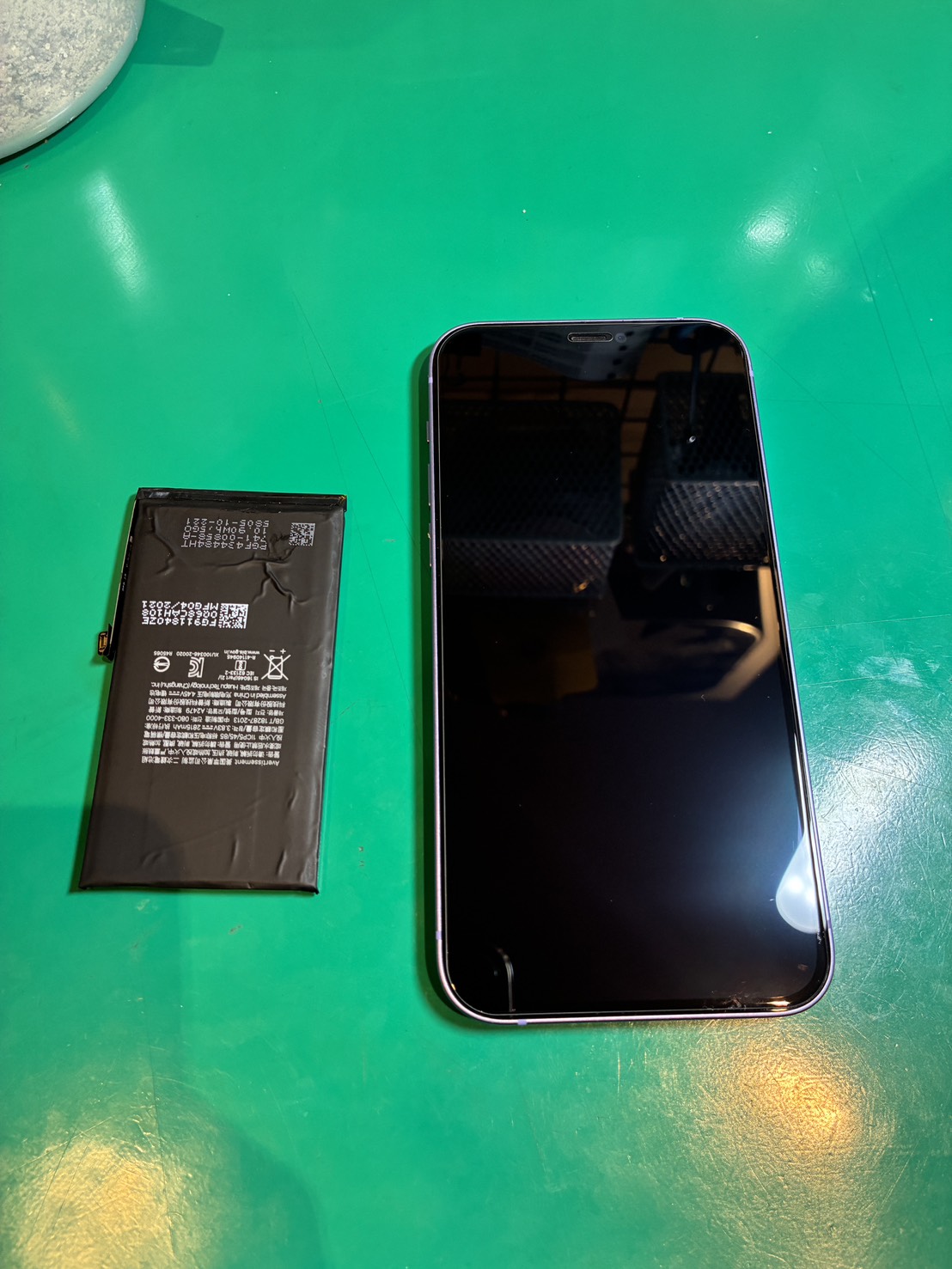 iPhone12(アイフォン12)のバッテリー交換！！【スマホ修理工房 調布パルコ店】