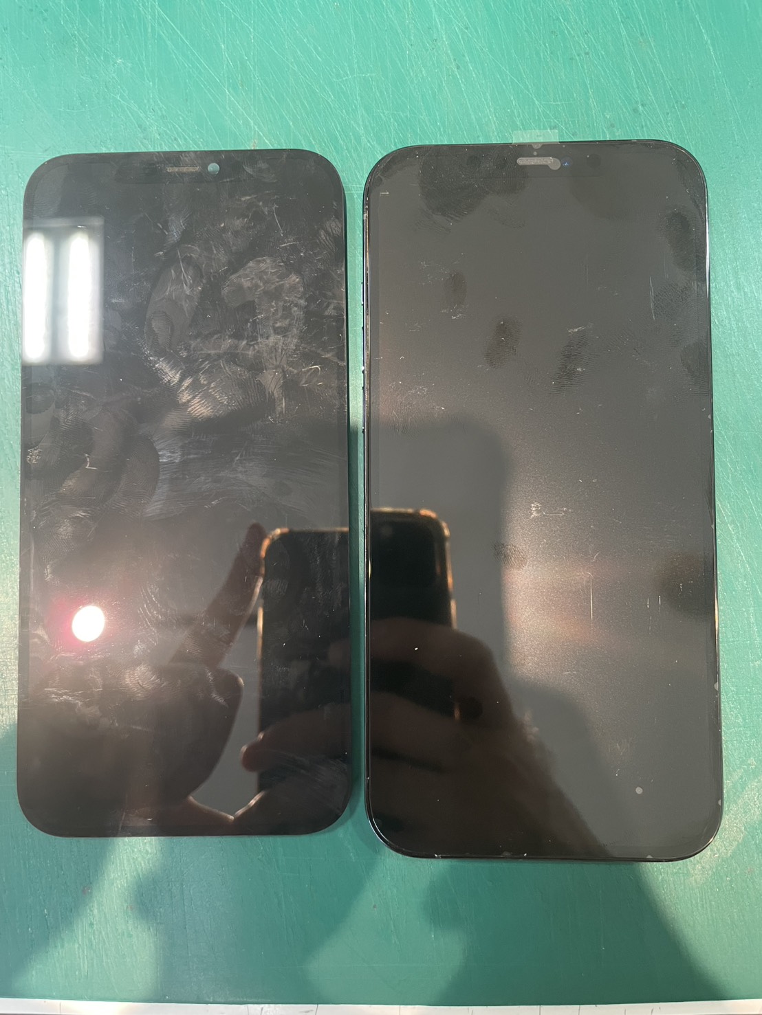 iPhone12ProMaxの液晶交換の修理を承りました-スマホ修理工房和光駅北口店-