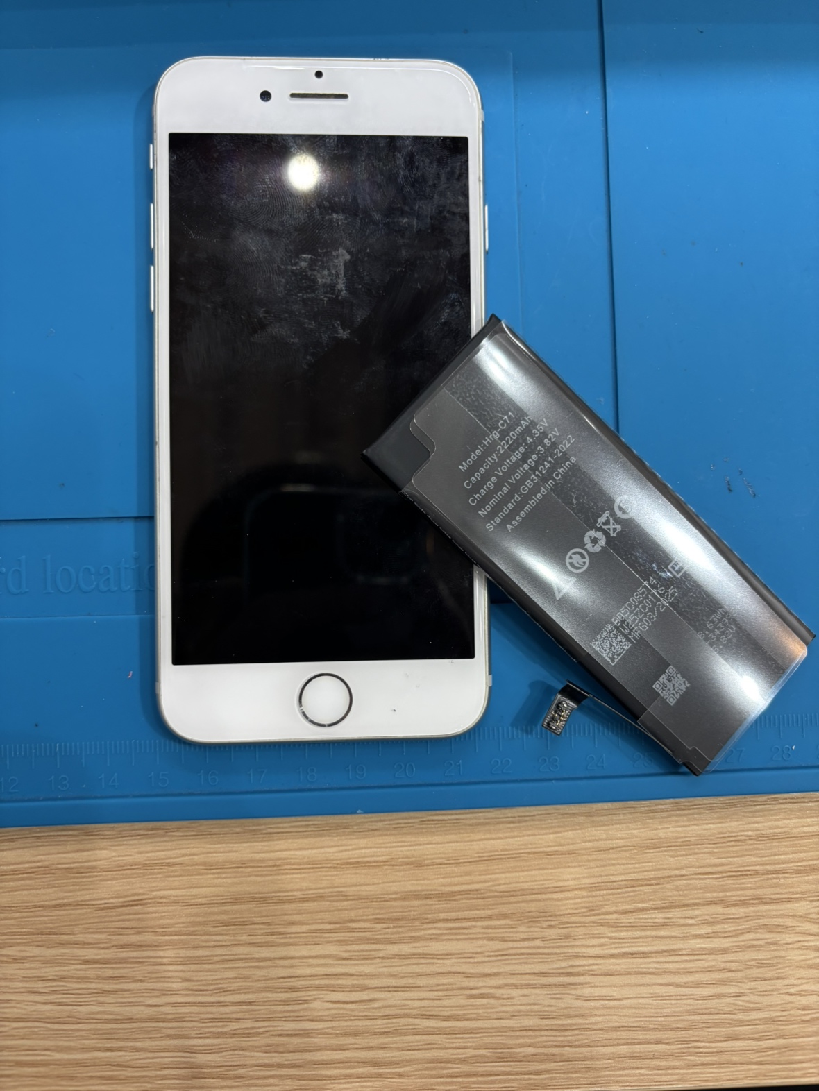 サポート終了機種iPhone7でもまだまだバッテリー交換できますよ！【スマホ修理工房池袋P'パルコ店】