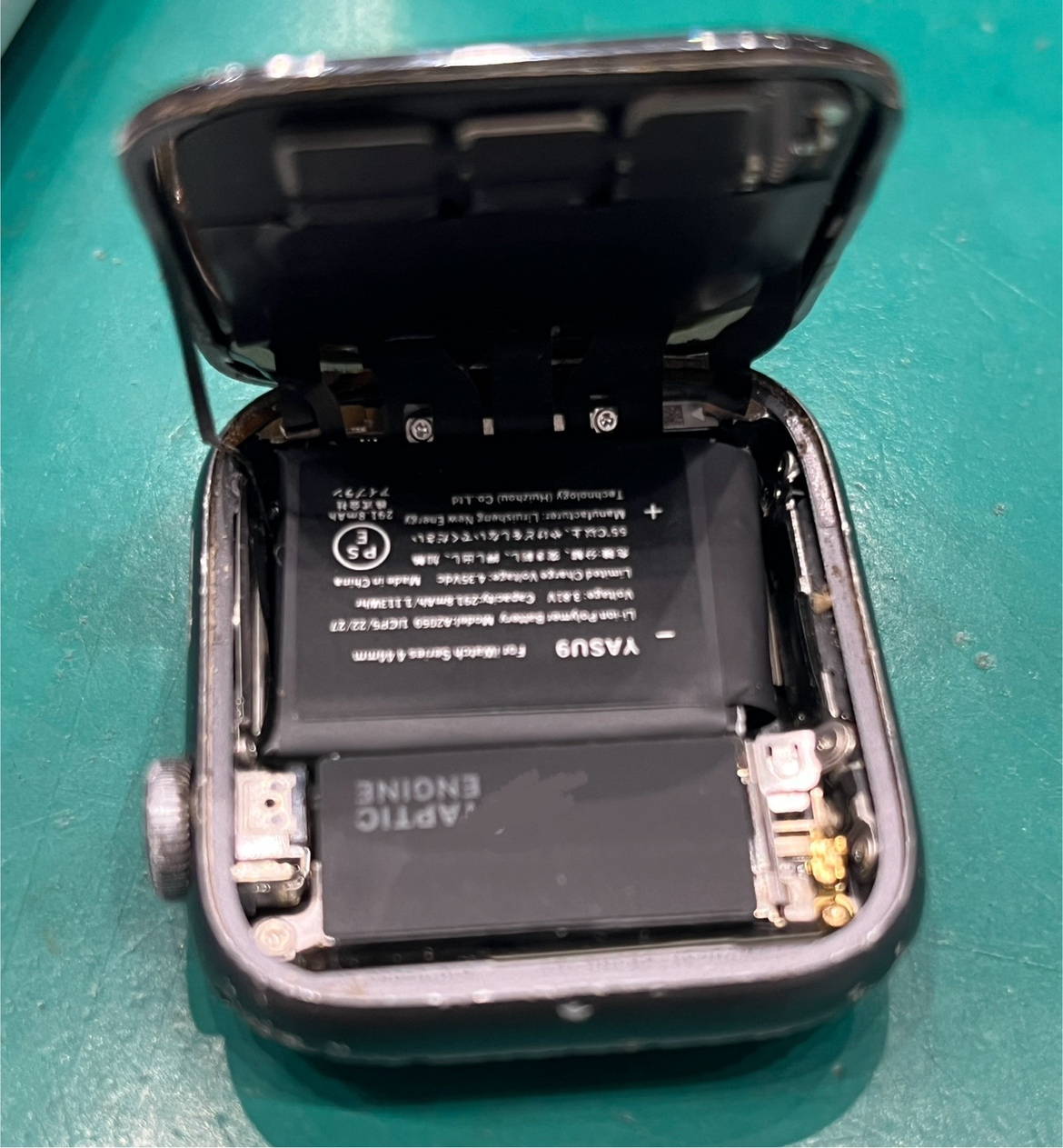 applewatch4(アップルウォッチ)のバッテリー交換修理ならデータそのまま、即日修理のスマホ修理工房テラスモール湘南店へ！