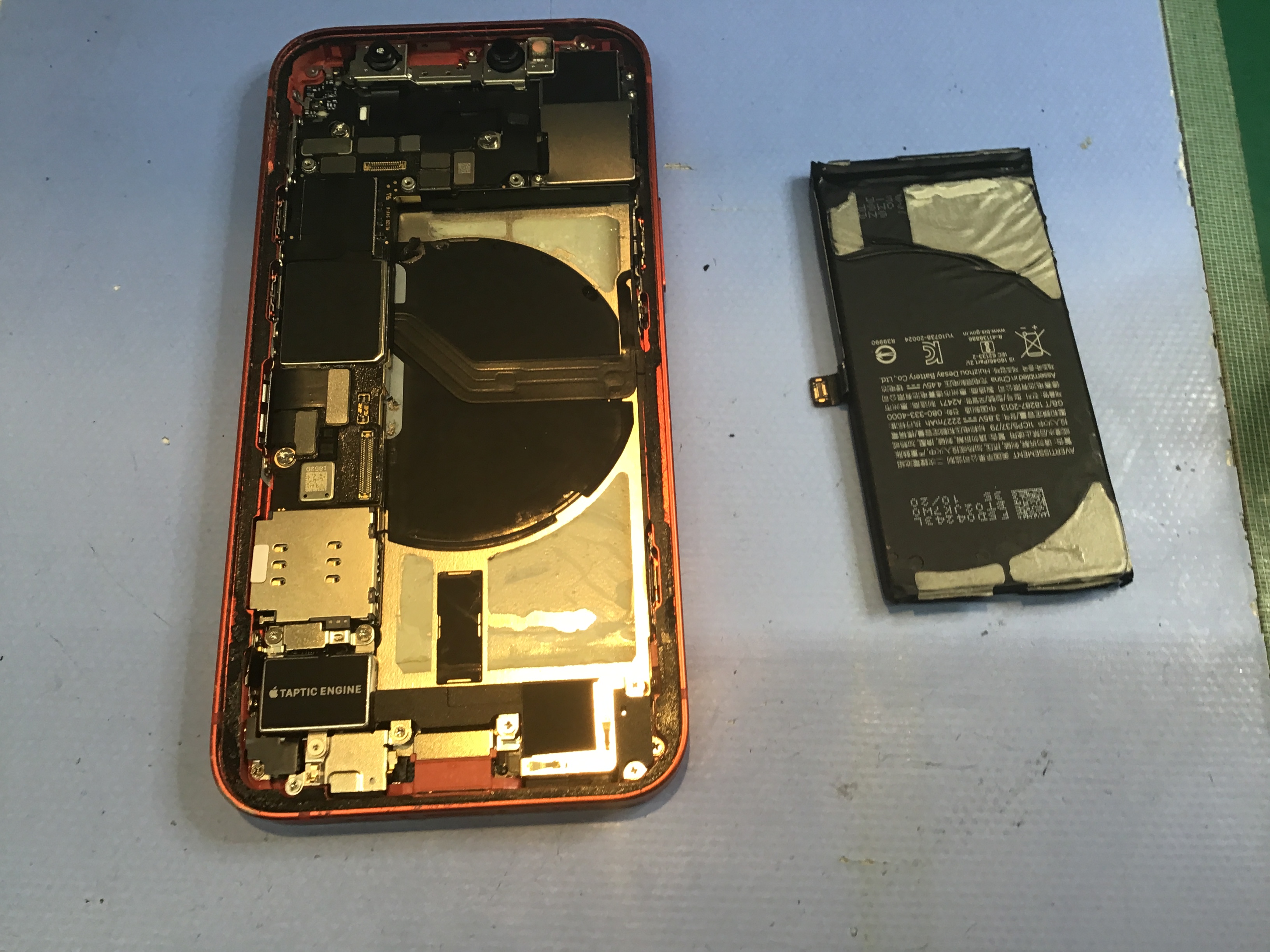 iPhone12miniのバッテリー交換は、データそのまま・即日修理のスマホ修理工房京王聖蹟桜ヶ丘ショッピングセンターB館店へ！