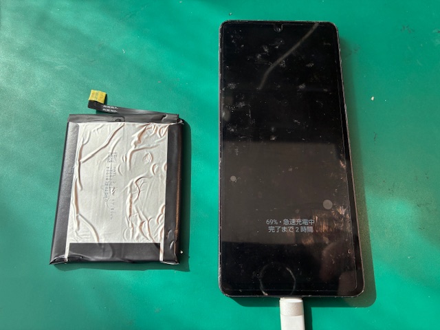 神戸市からお越しのお客様よりAQUOS sense6のバッテリー交換をご依頼いただきました！