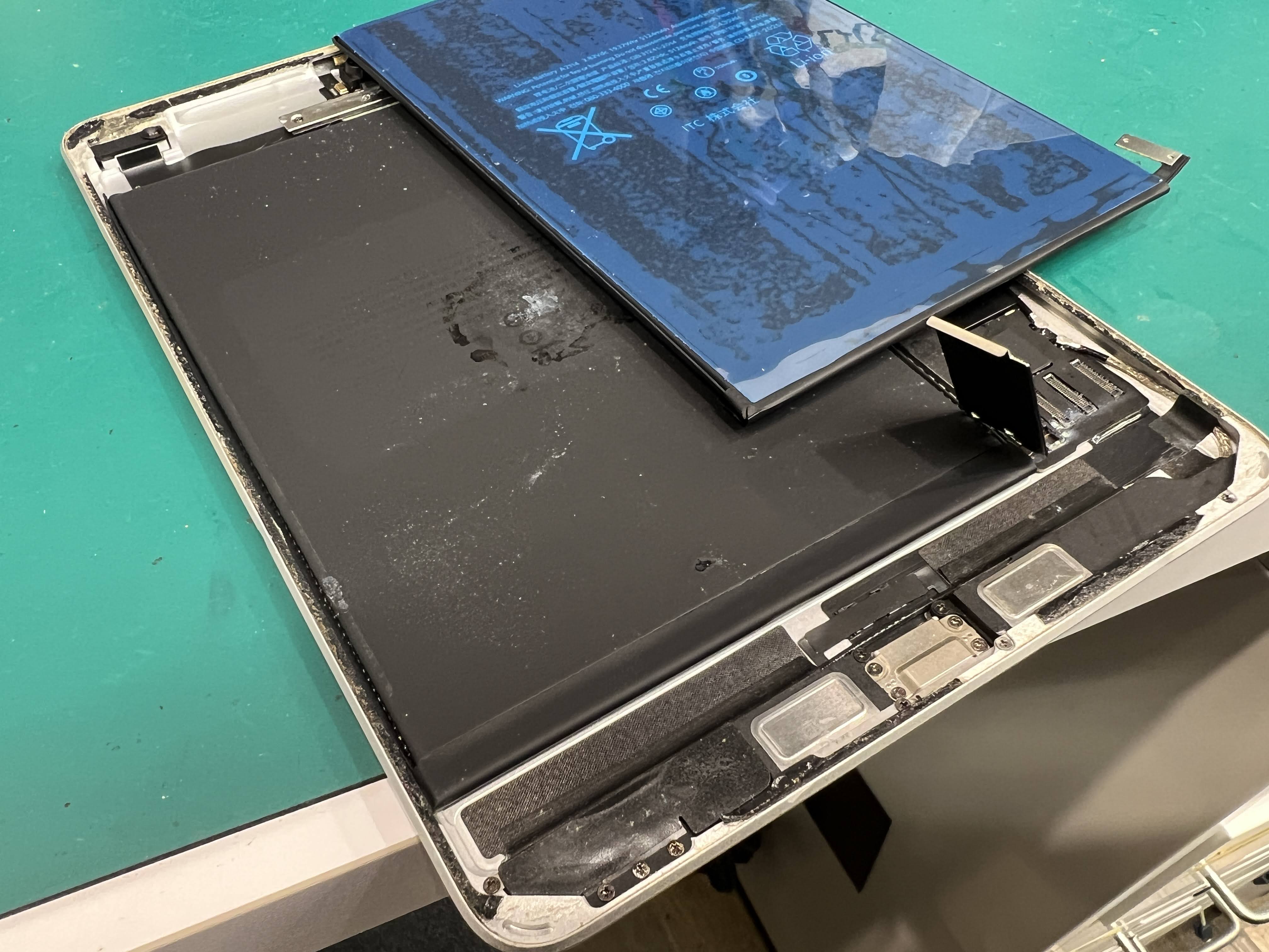 iPad mini5（アイパッドミニファイブ）バッテリー交換修理！減りが早い症状も90分で改善