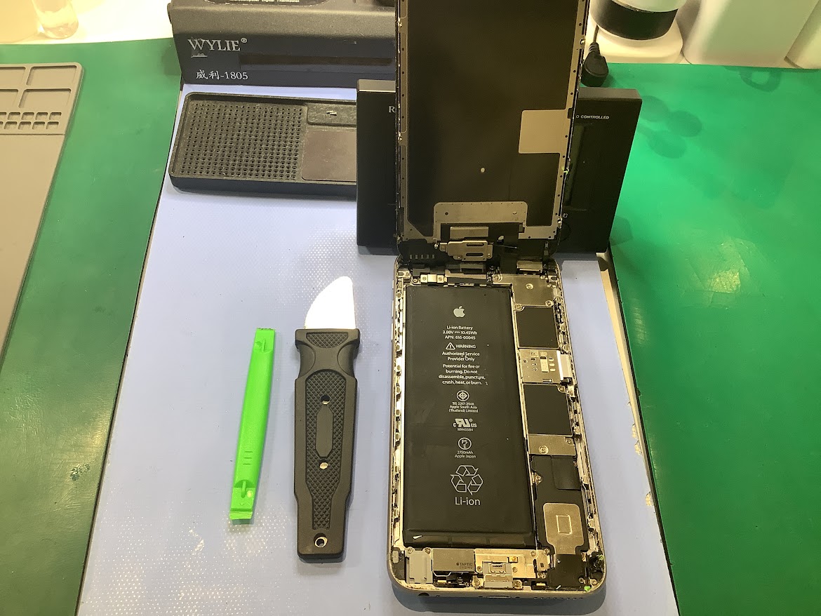 iPhone6splusのバッテリー交換ならデータをそのまま・最短即日修理のスマホ修理工房ラザウォーク甲斐双葉店へ