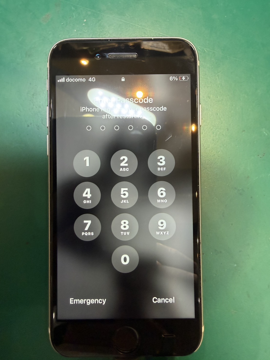 iPhoneSE3　液晶交換修理を行いました！【スマホ修理工房荻窪タウンセブン店】