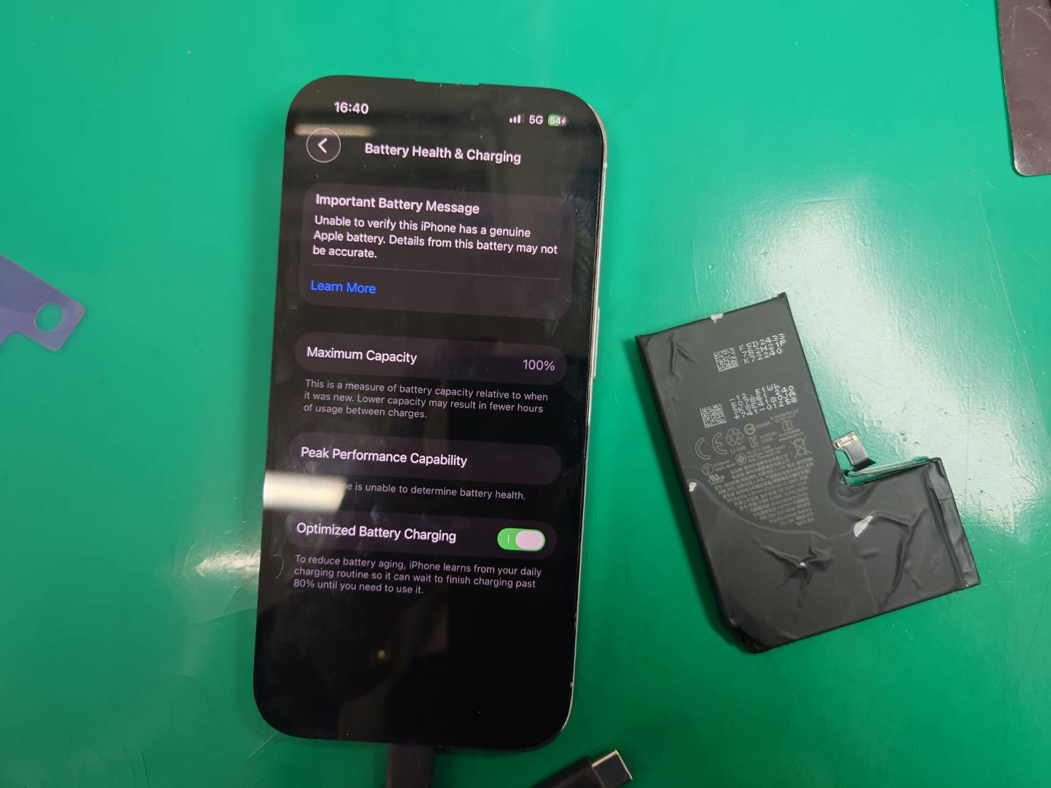 バッテリーの減りが早くなった…iPhone 14 Pro バッテリー交換を行いました【スマホ修理工房大井町店】